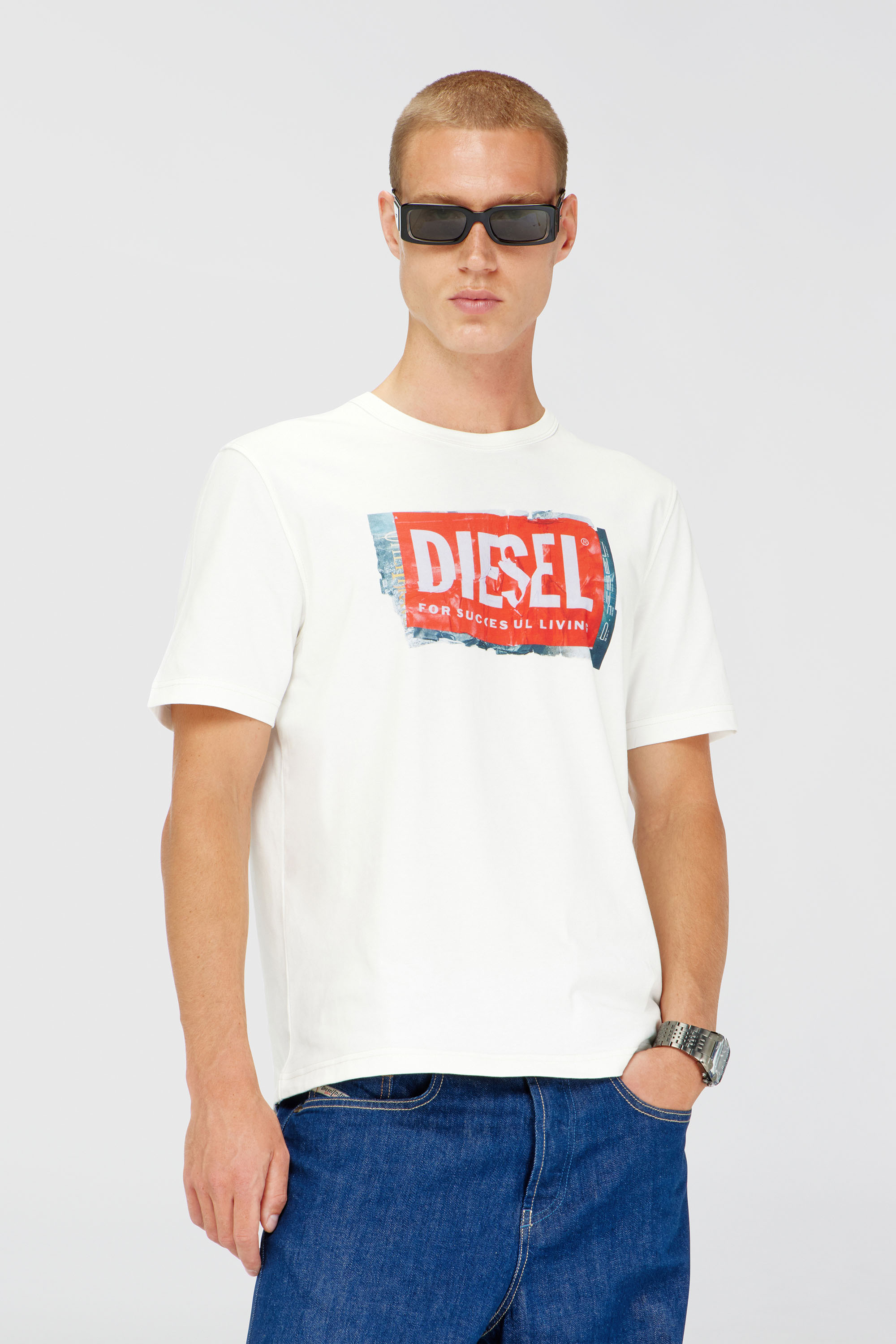Diesel - T-ADJUST-Q6, Herren T-Shirt mit Logo in Knitter-Optik in Wei&szlig; - 3