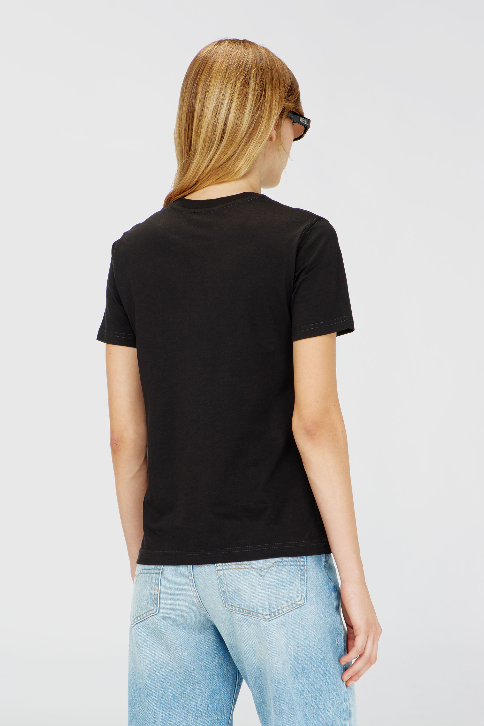 Diesel - T-REG-ZAL-V2, Damen T-Shirt aus Baumwolle mit Grafikprint in Schwarz - 4