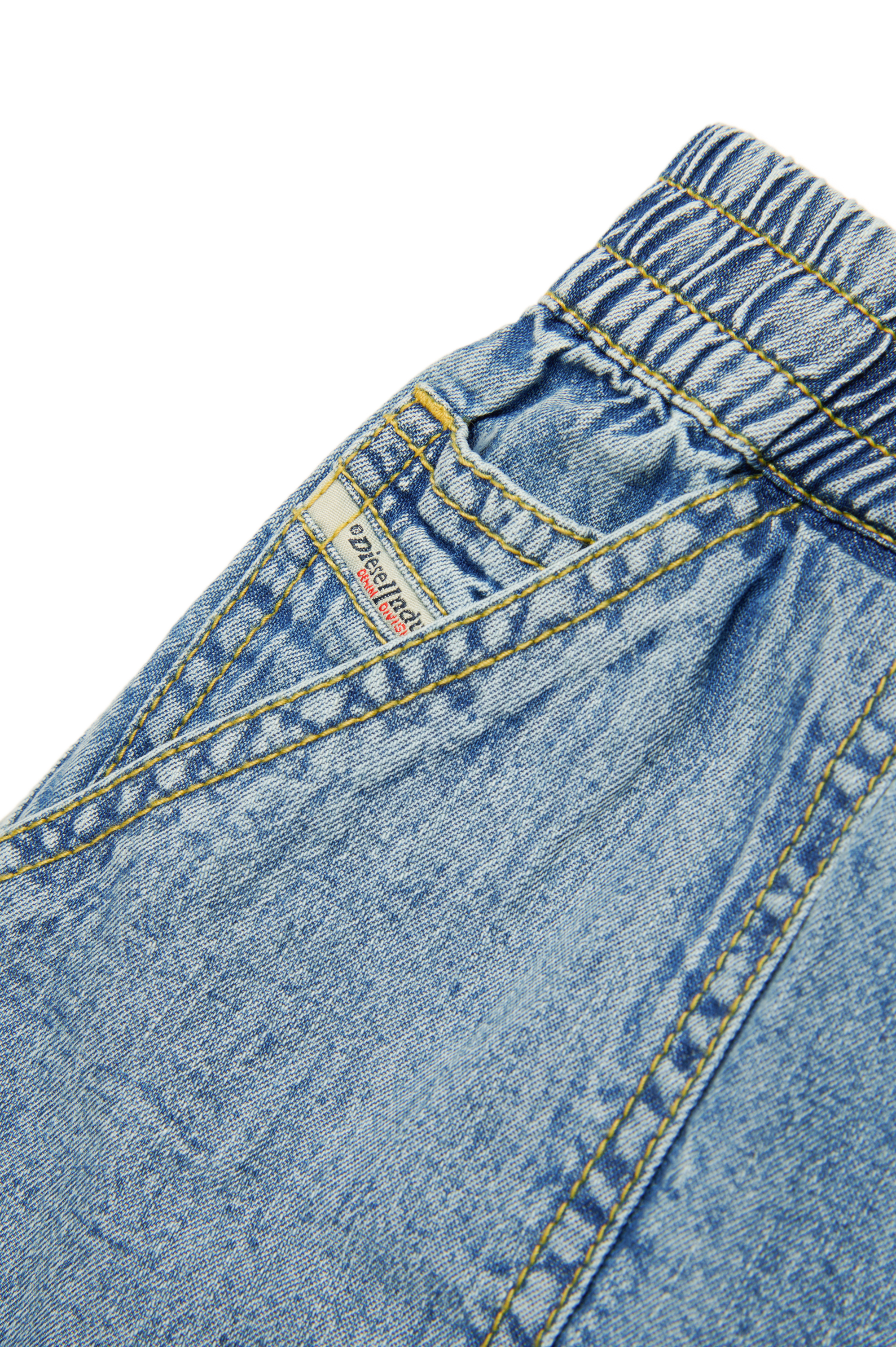 Diesel - PINTY, Damen Shorts aus Denim mit aufgesetzten Taschen in Mittelblau - 4