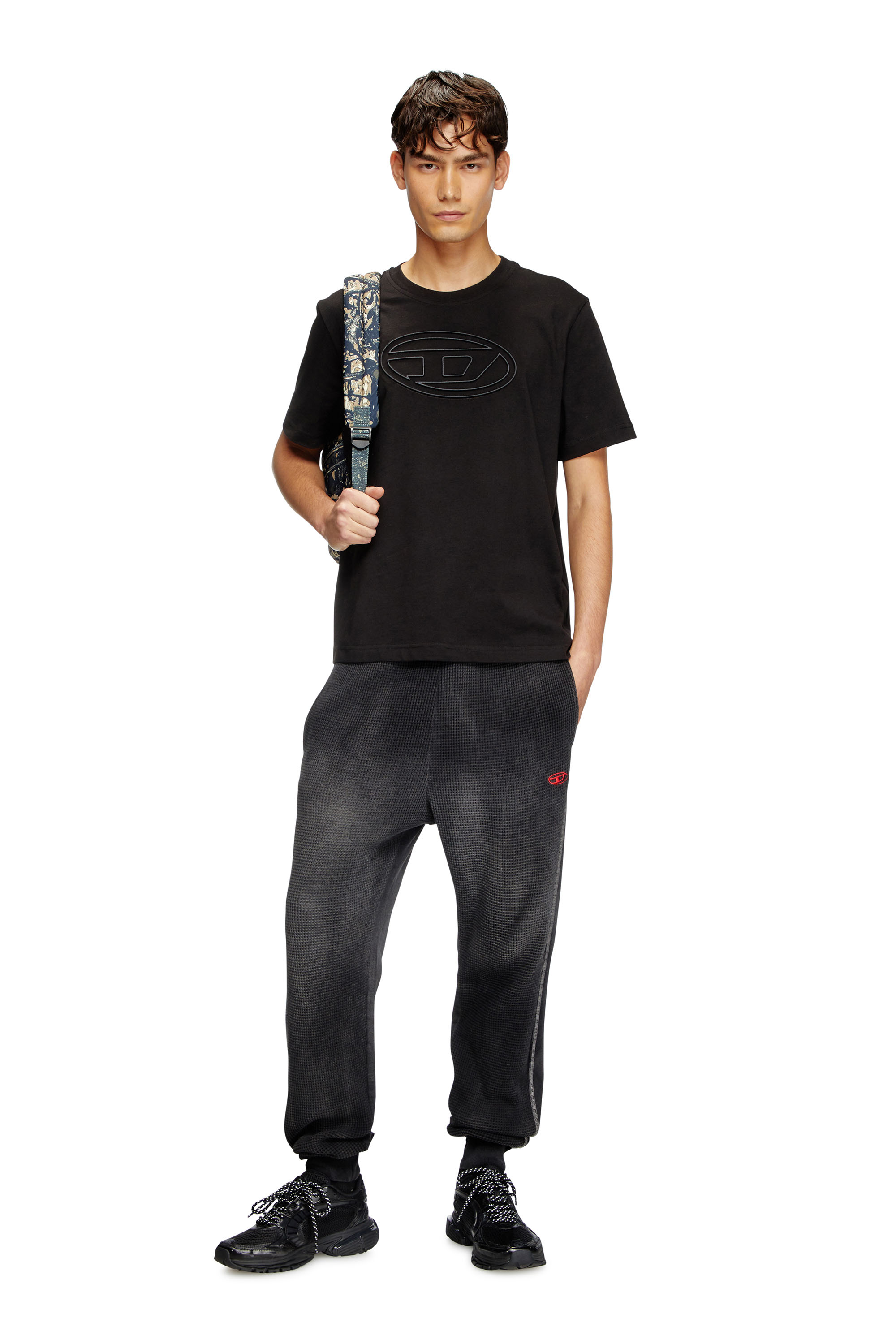 Diesel - T-ADJUST-BIGOVAL, Herren T-Shirt mit Oval D-Prägung in Schwarz - 1