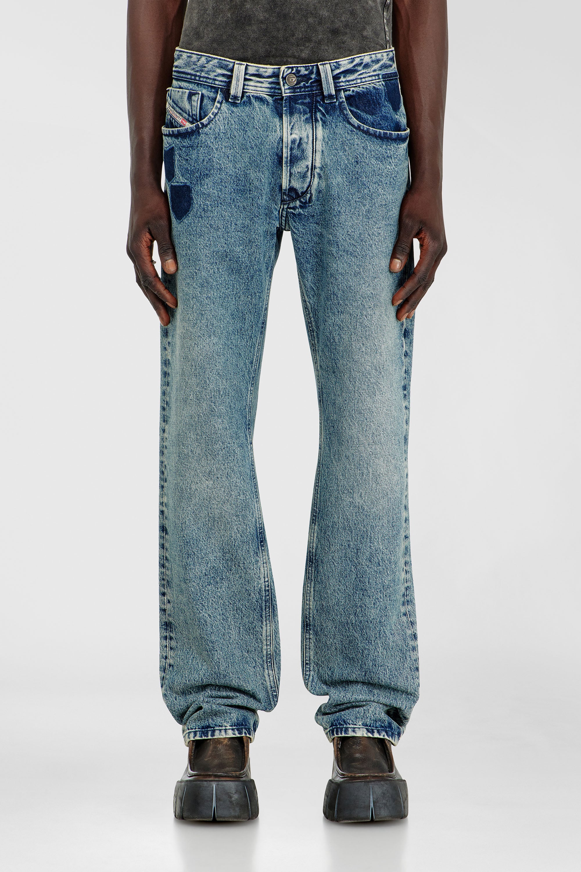 Diesel - Herren Regular Jeans 1985 Larkee 0IFBV, Mittelblau - 1