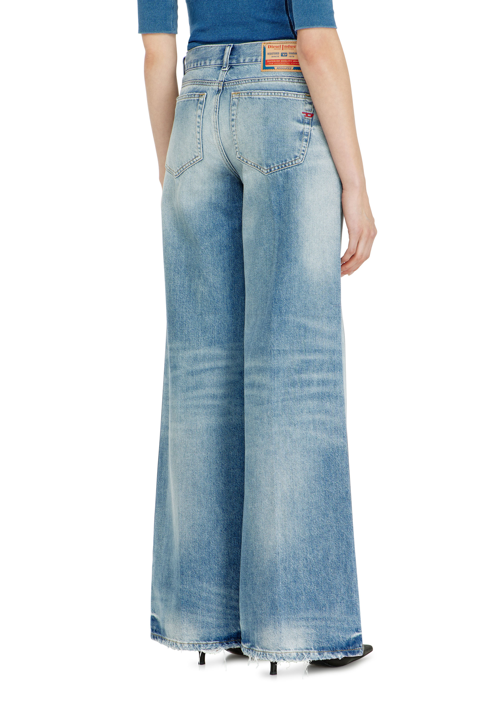 Diesel - Damen Flare Jeans 1978 D-Akemi 09M07, Hellblau - 5