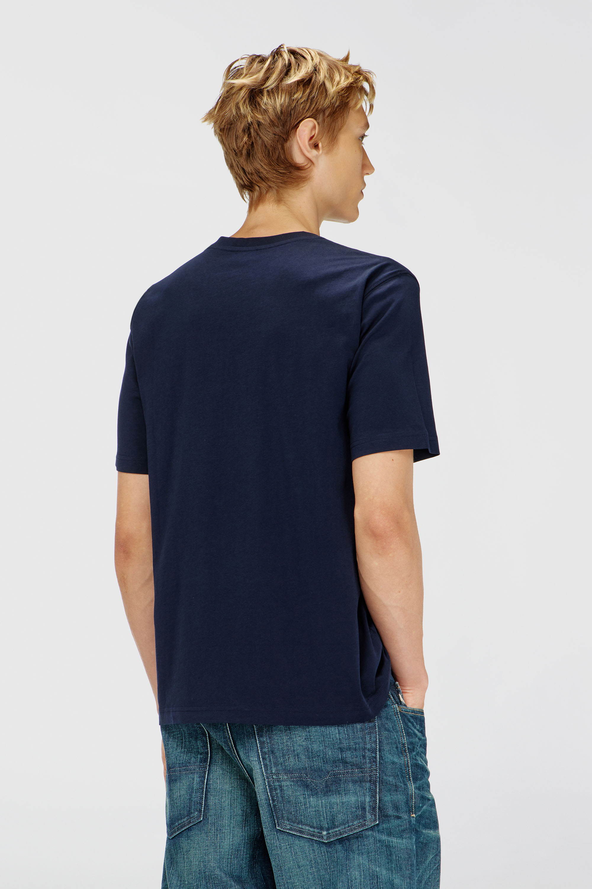 Diesel - T-JUST-OVA-T92, Herren T-Shirt aus Baumwolle mit tonalem Diesel-Logoprint in Blau - 4