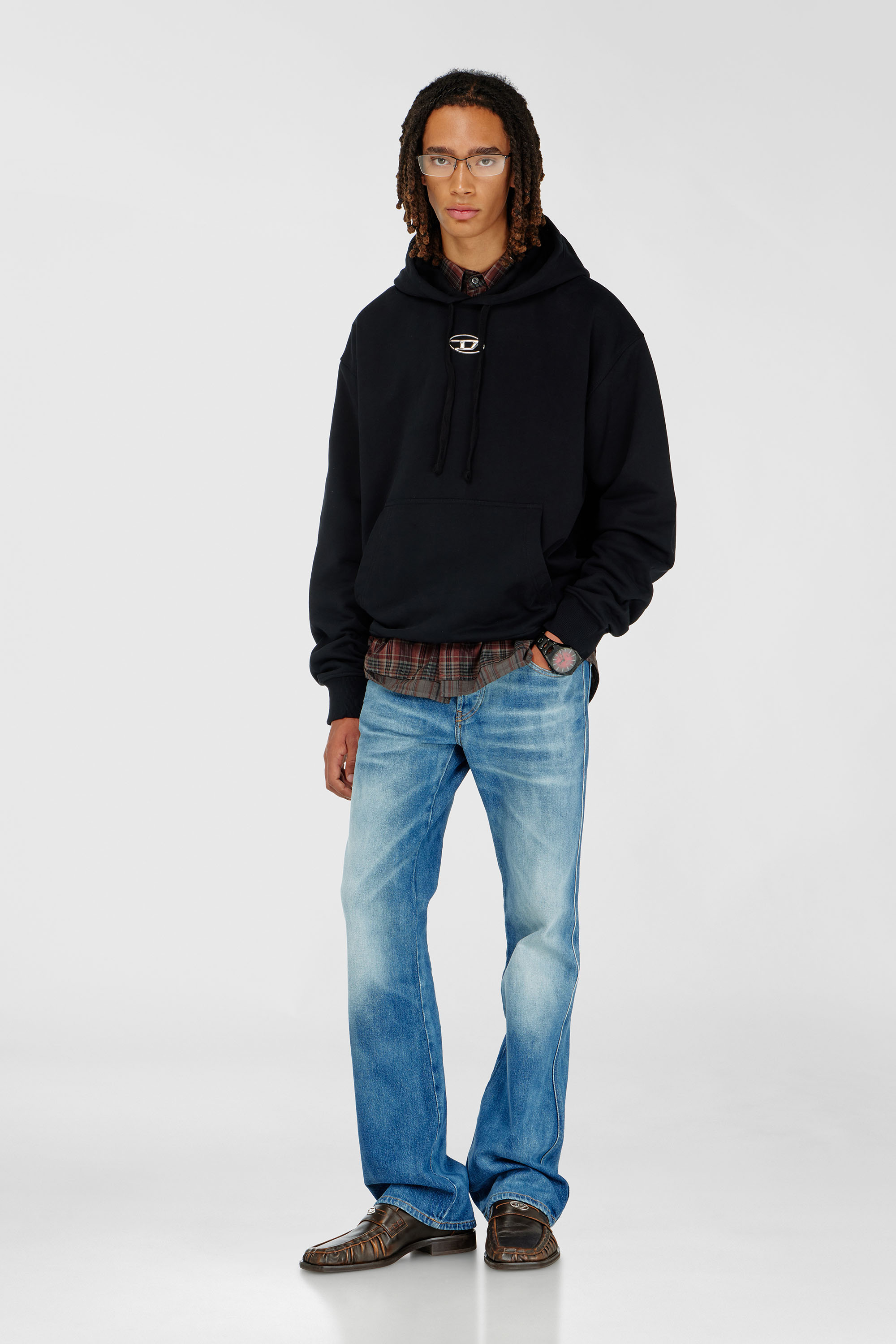 Hoodie in &Uuml;bergr&ouml;&szlig;e mit Metallic-Logo