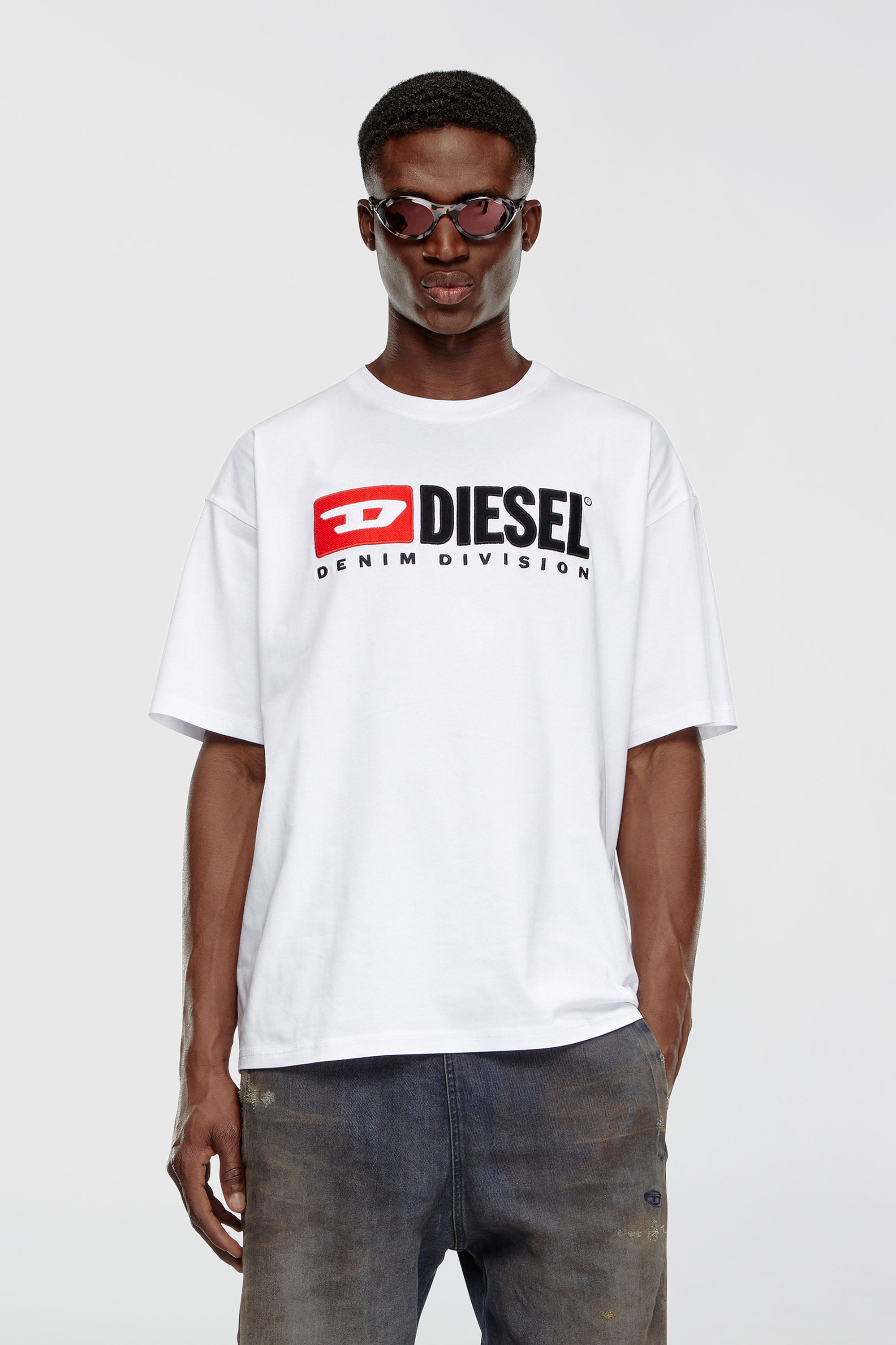 Diesel - T-BOXT-DIV, Herren T-Shirt mit Diesel-Logo-Patch in Wei&szlig; - 1