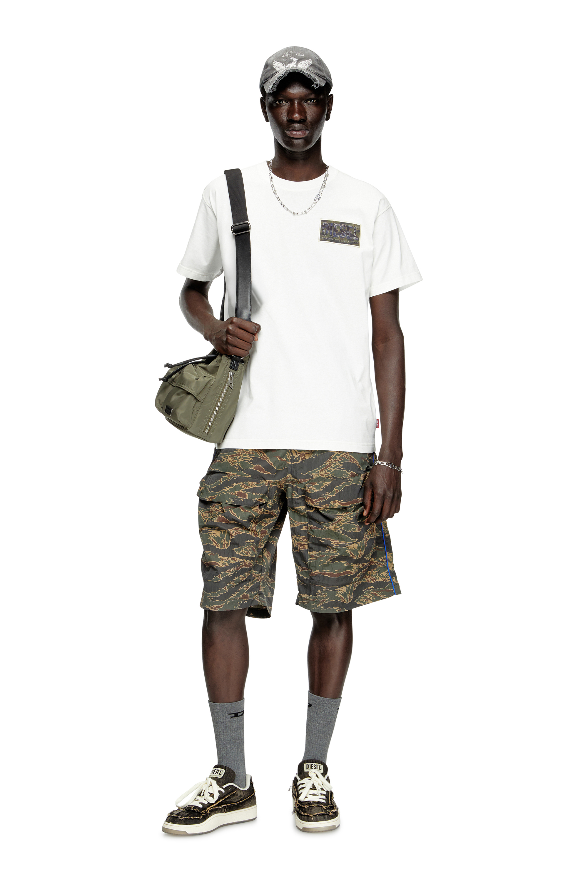 Diesel - MULTI-PKTS BUCKET X, Unisex Multi-Pkts-Multipocket-Utility-Beuteltasche in Armeegrün - 2