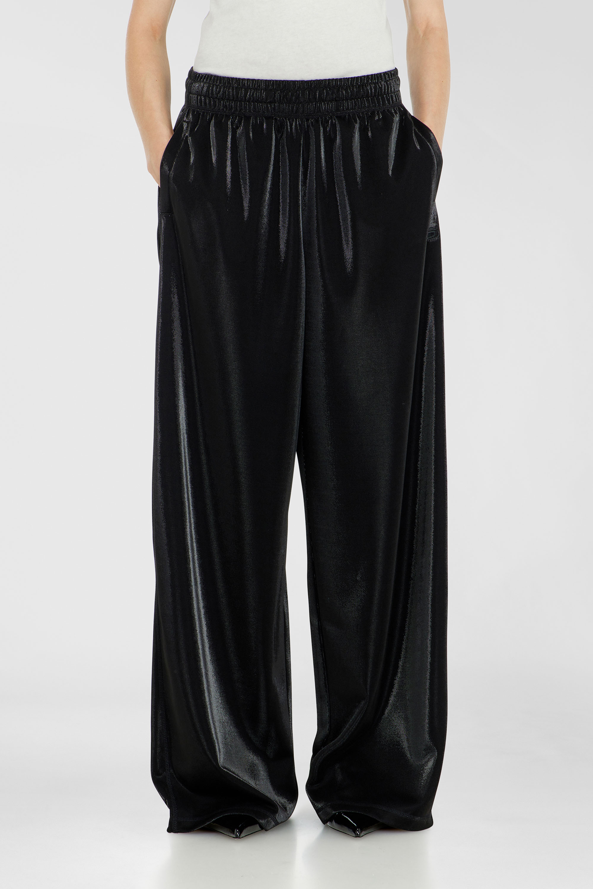 Diesel - P-ROSY, Damen Sweatpants aus gl&auml;nzendem Piquet-Stoff in Schwarz - 1