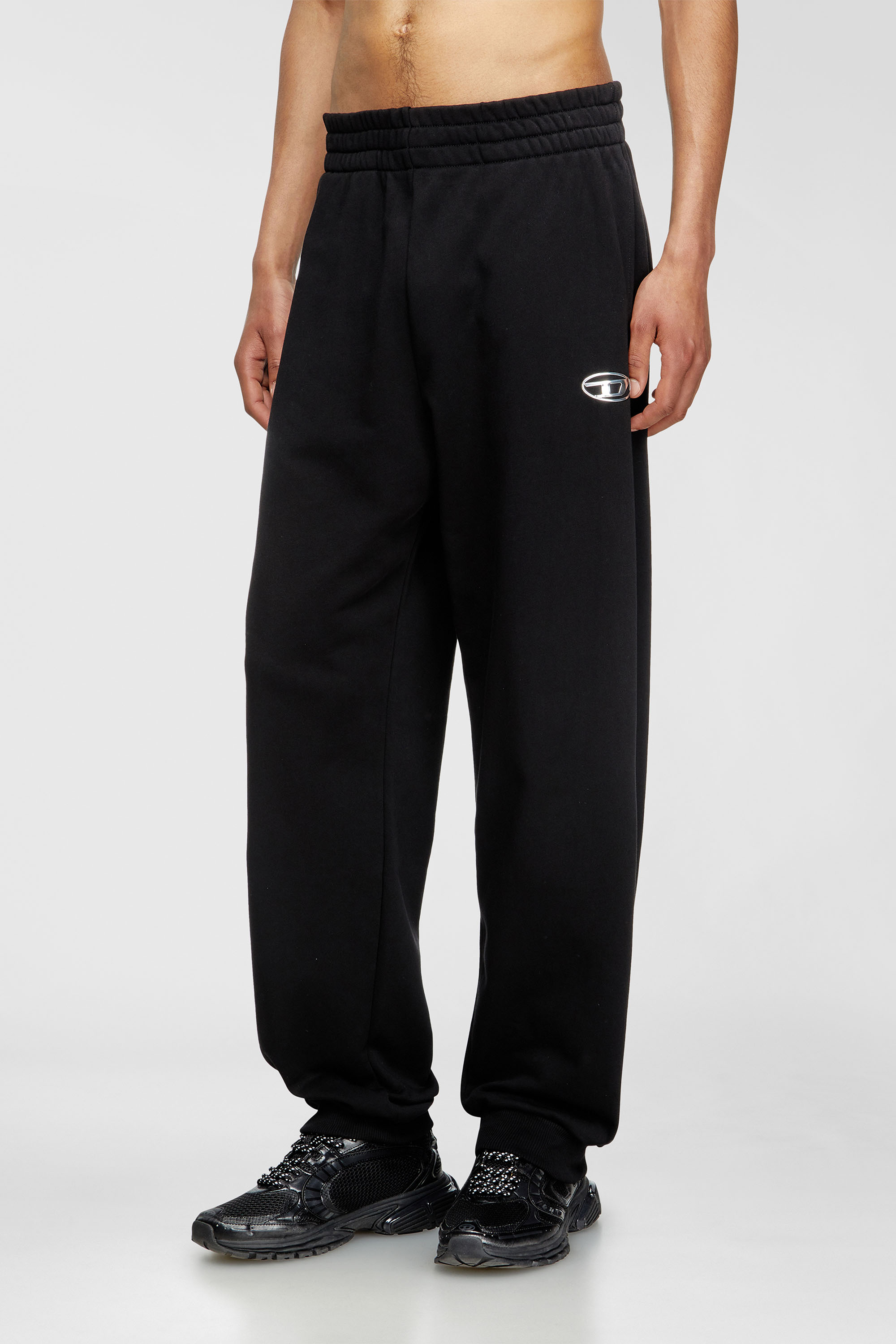 Diesel - P-MARKY-OD, Herren Sweathose mit Oval D-Logo mit Metall-Effekt in Schwarz - 1