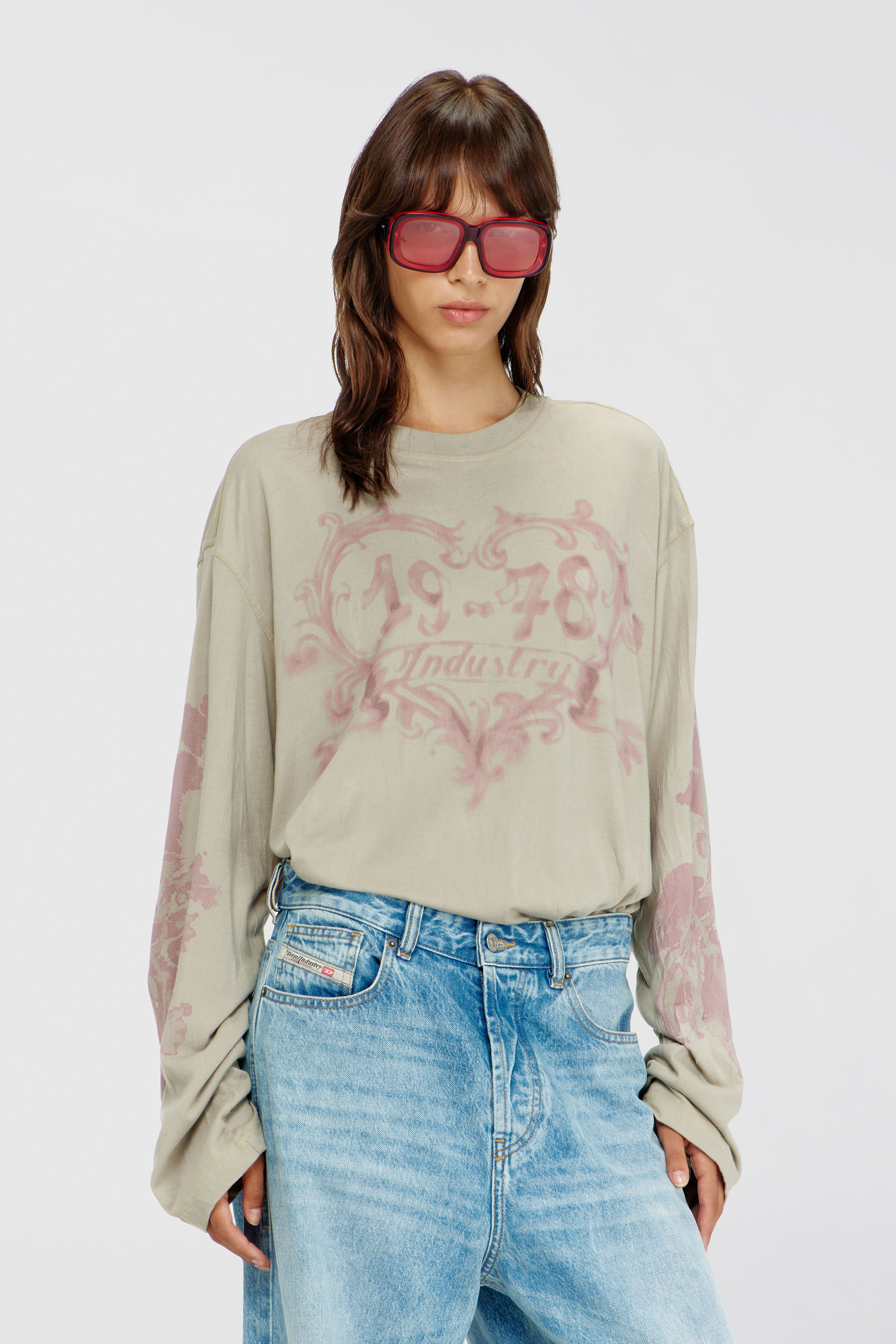 Diesel - T-HILARY-LS-AA1, Damen Langarmshirt aus Baumwolle mit Grafikprint in Rosa/Beige - 3