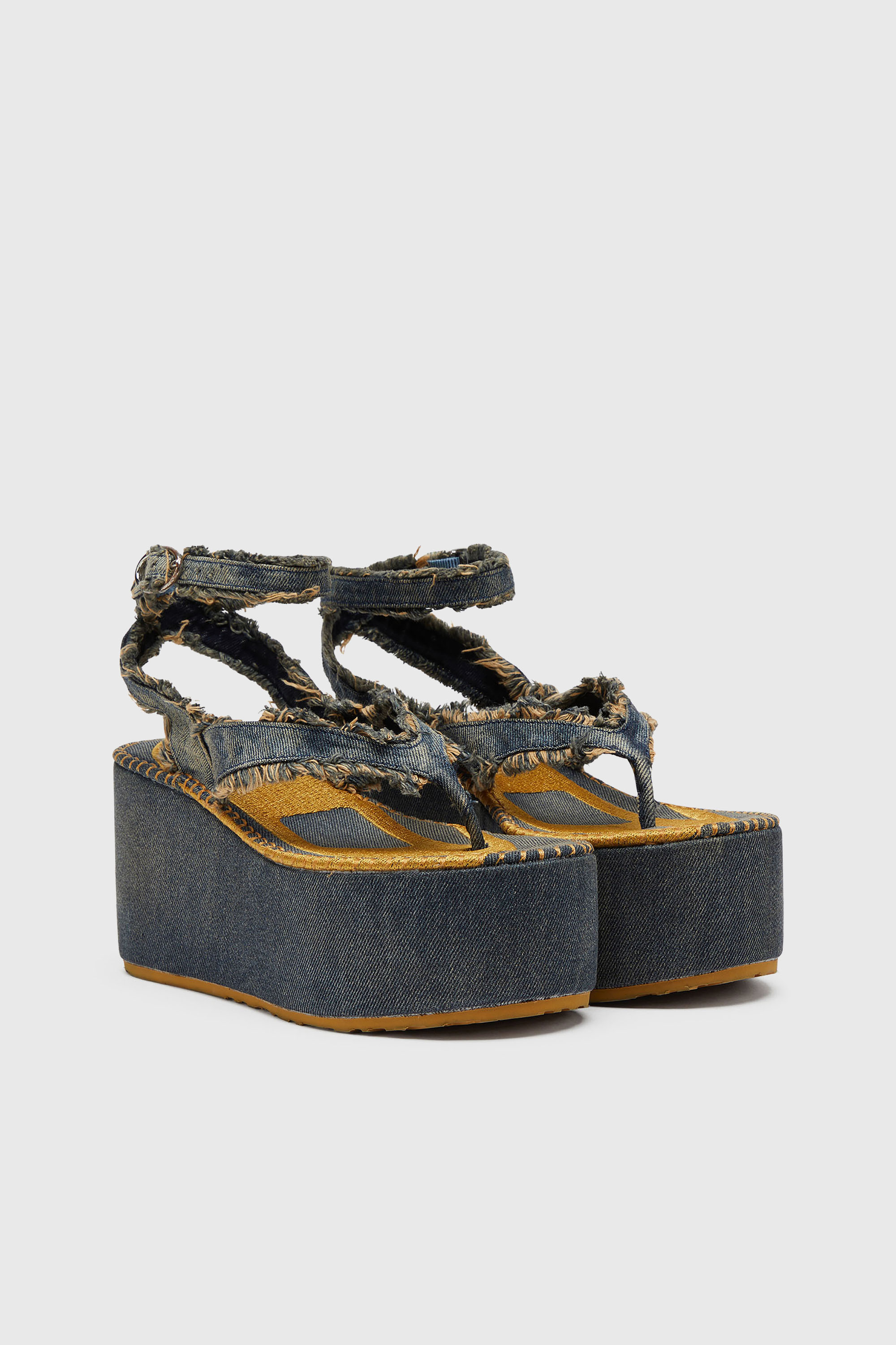 Diesel - SA-NIKOLA SANDAL, Damen Sa-Nikola &ndash; Sandale aus Denim mit ausgefransten Details in Blau/Grau - 2
