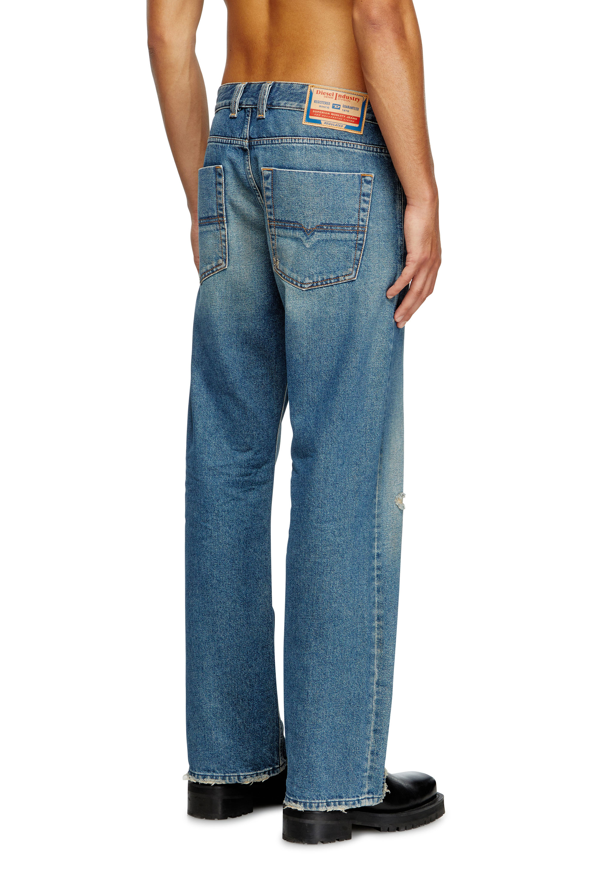 Diesel - Herren Relaxed Jeans 1980 D-Eeper 09J79, Mittelblau - 4