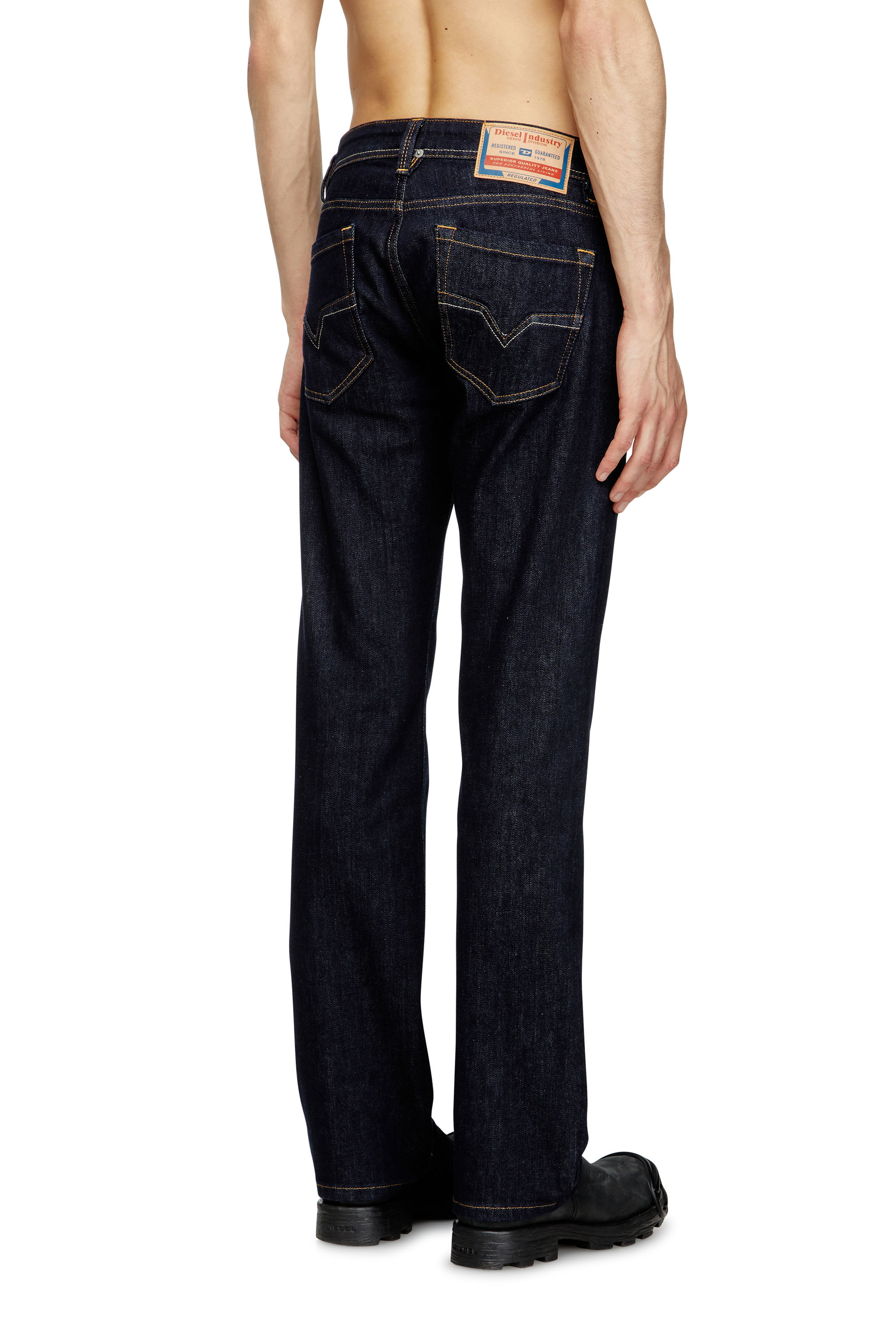 Diesel - Herren Regular Jeans 1985 Larkee 0DBEJ, Dunkelblau - 4