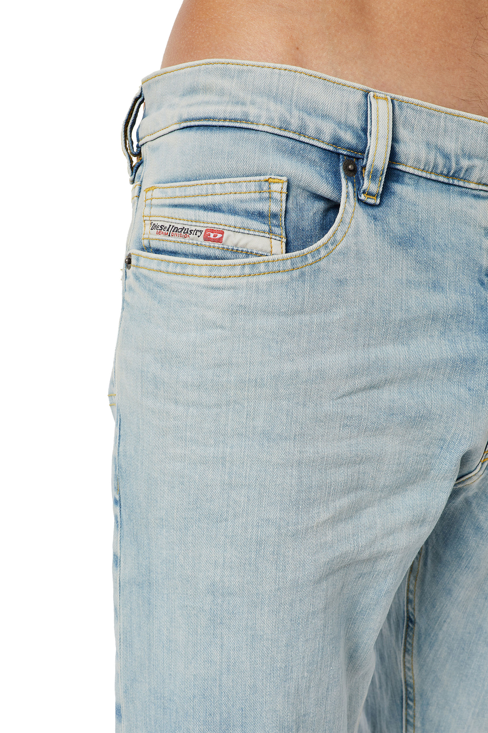 Diesel - D-Luster 0GDAM Slim Jeans, Hellblau - Image 3