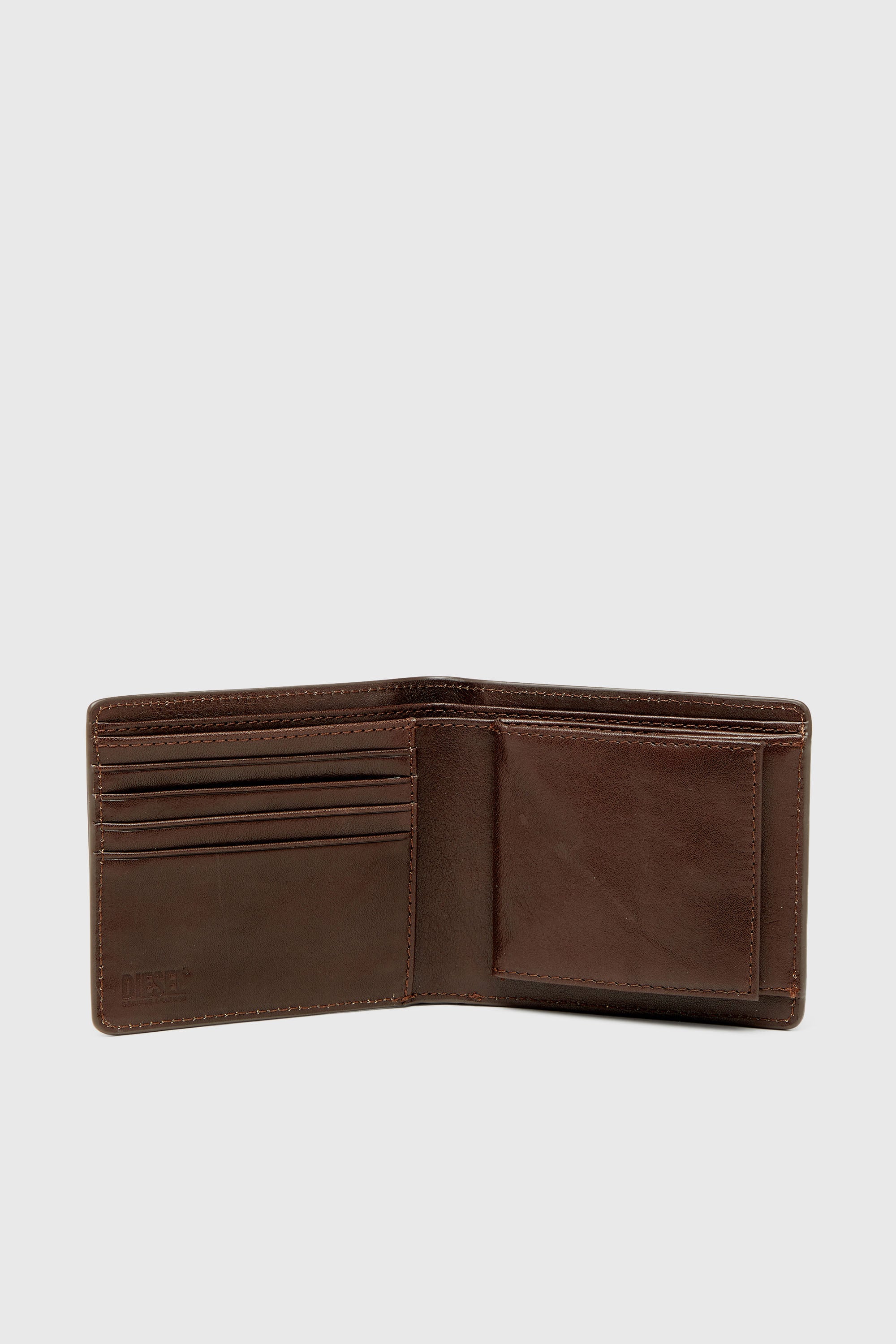 Diesel - FLAG-D BI-FOLD COIN S 3D, Herren Zweifach gefaltete Lederbrieftasche mit gepr&auml;gtem Logo in Braun - 2