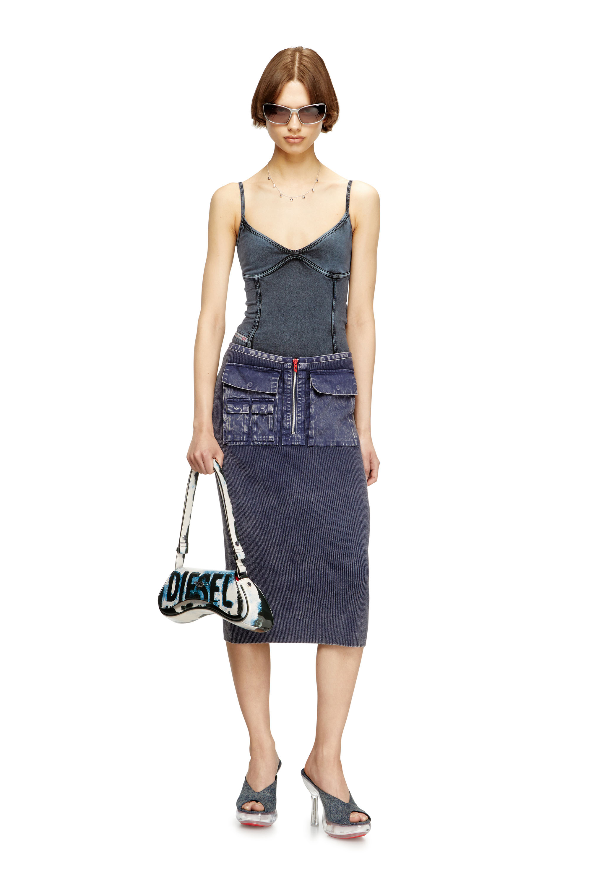 Diesel - PLAY CROSSBODY, Damen Play-Schultertasche mit glänzendem PU-Print in Weiss/Schwarz - 2