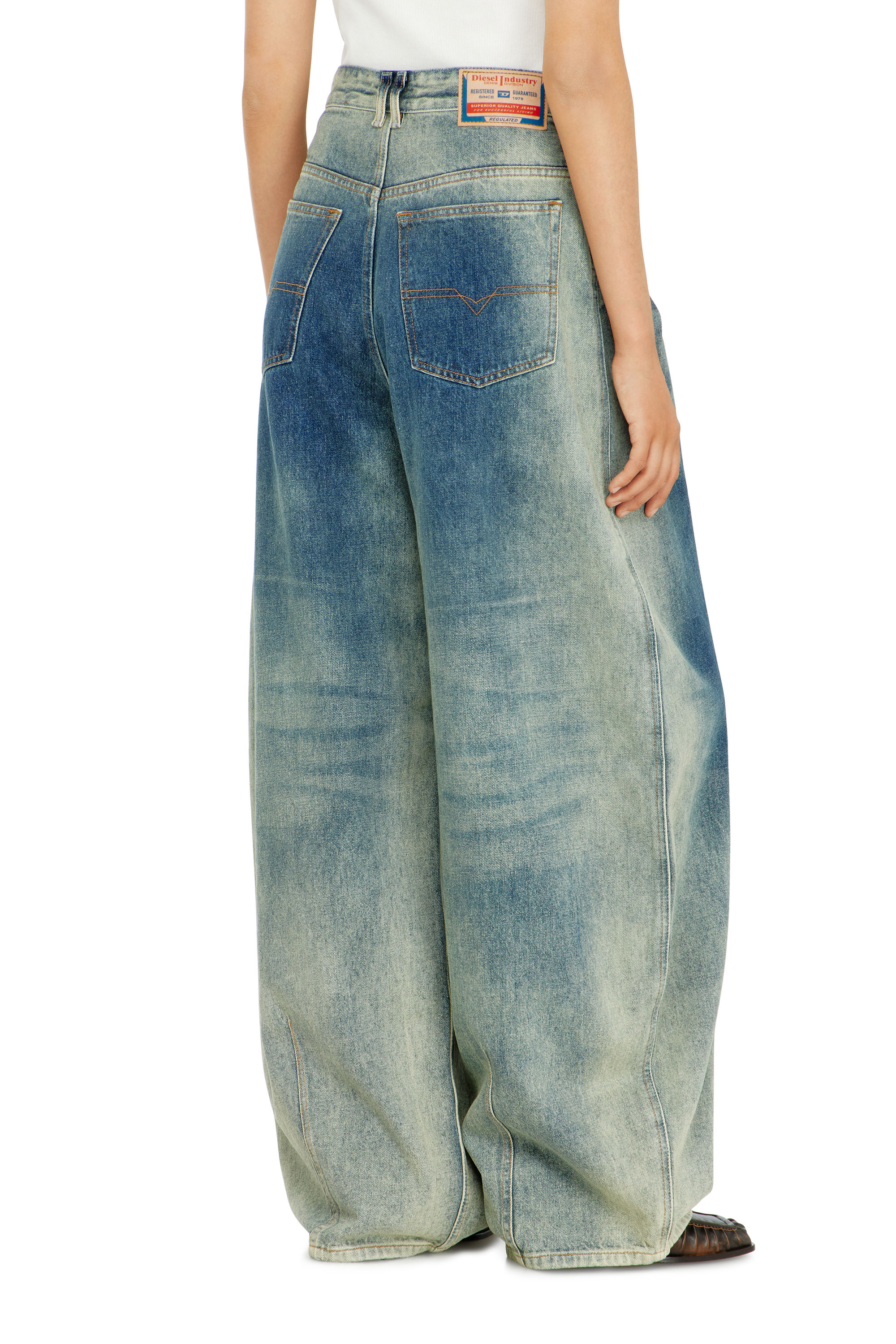 Diesel - Damen Relaxed Jeans 1987 D-Khelz 007EF, Mittelblau - 5