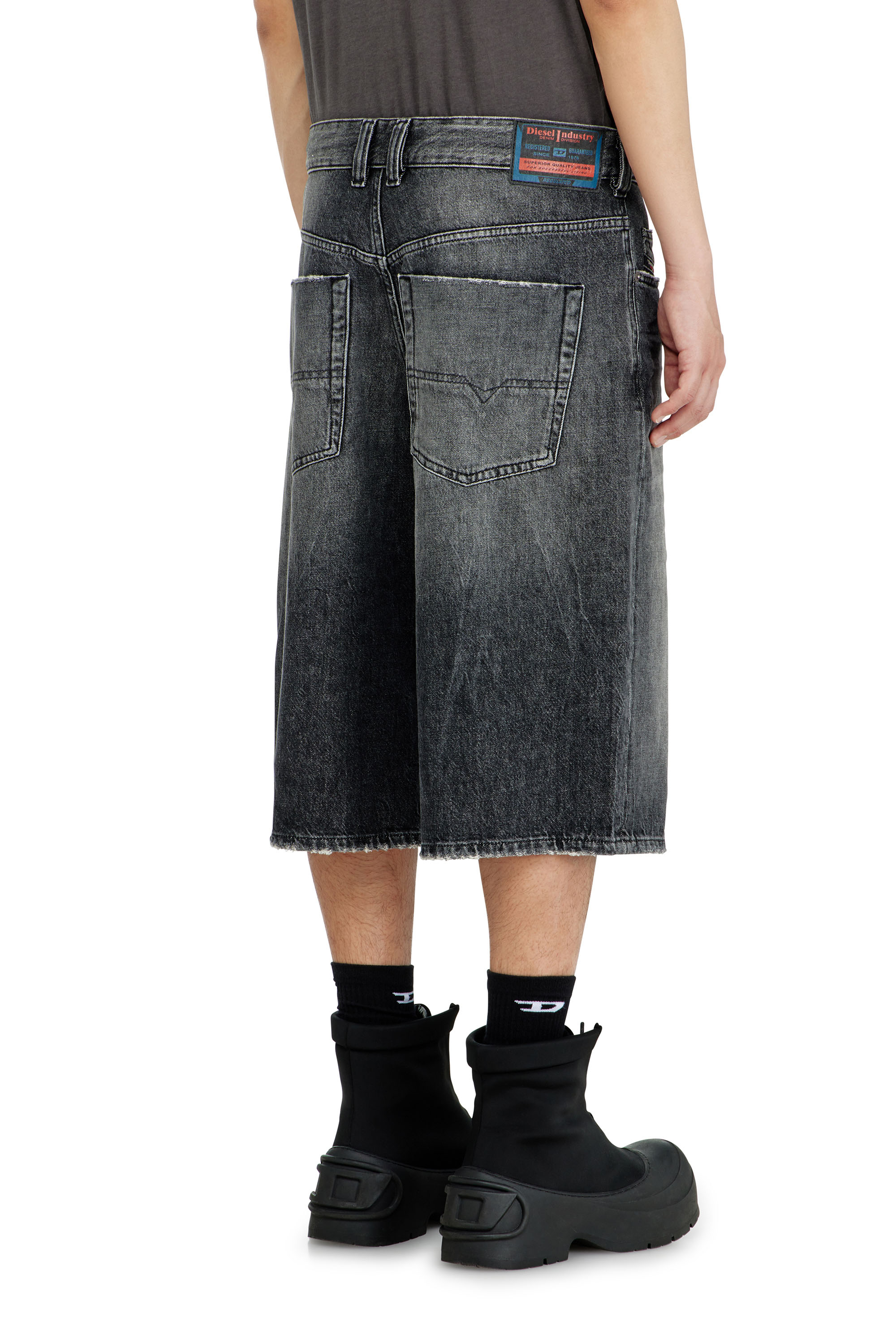 Diesel - D-ENIM-M-SHORT, Unisex Denim relaxed shorts mit Abrasionen in Dunkelgrau - 4