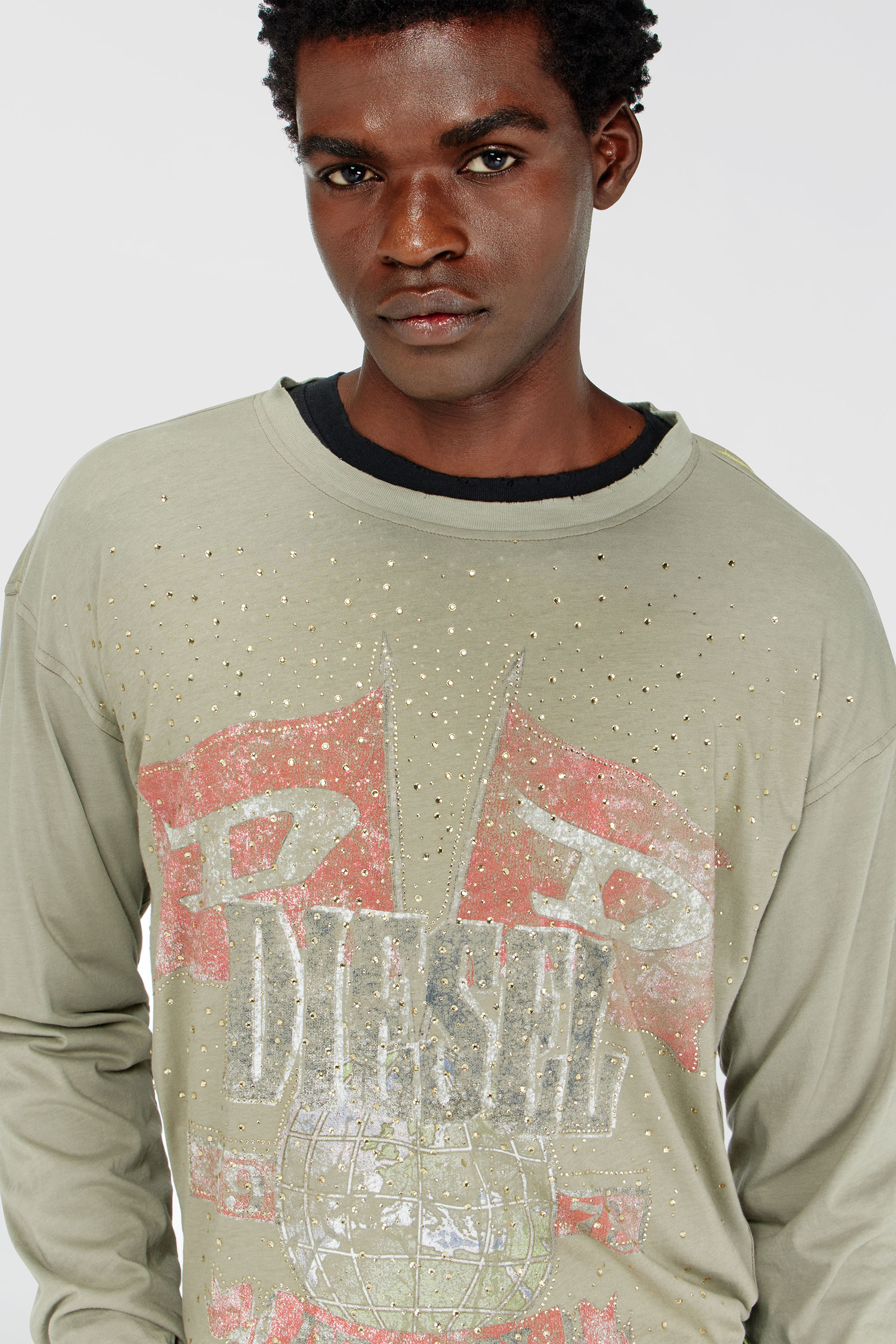 Diesel - T-GERI-LS-A, Herren Langarmshirt mit Konzertgrafik und Kristallen in Olivgr&uuml;n - 5