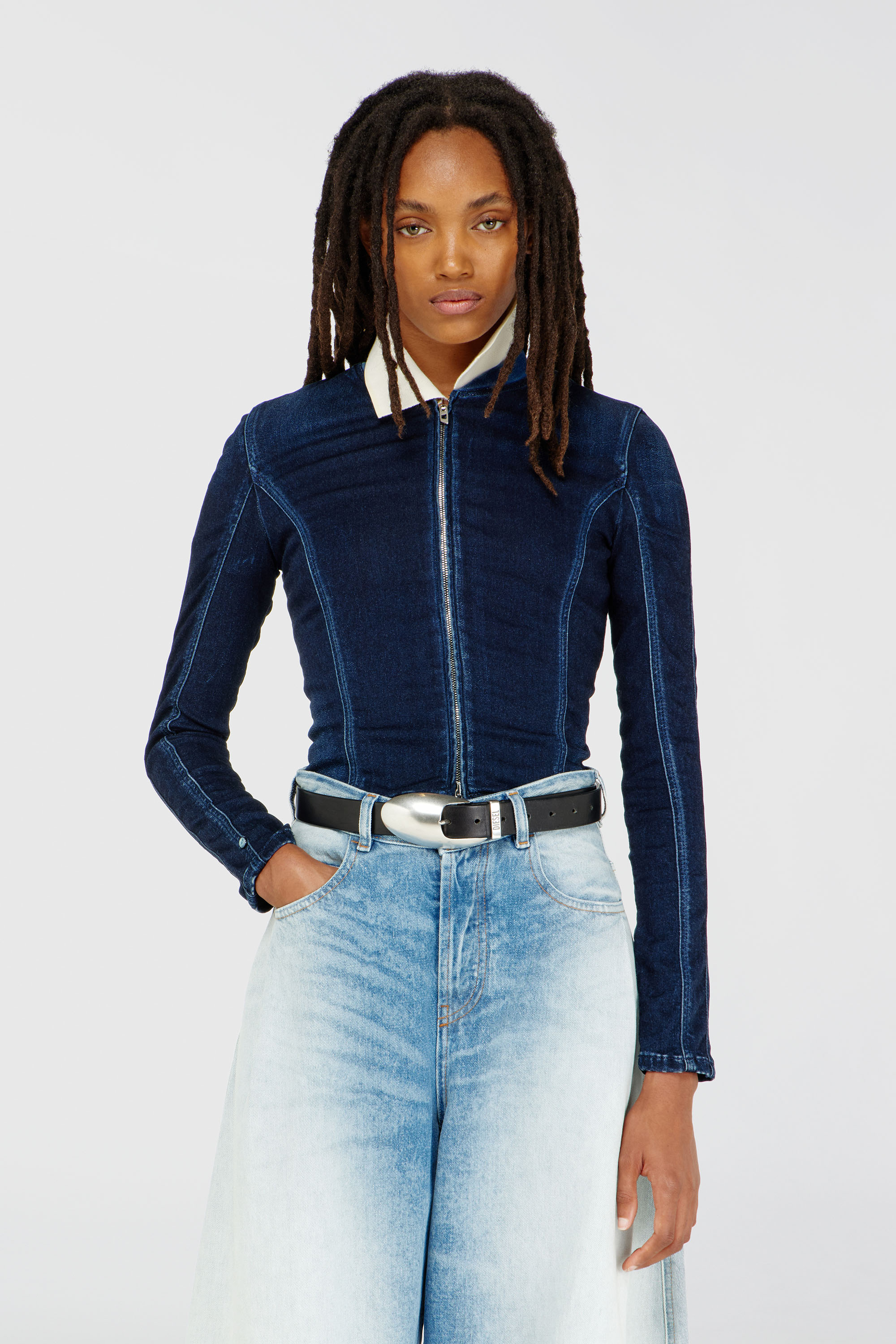 Diesel - DE-GARY-D JOGG, Damen Cropped jacket aus JoggJeans in Dunkelblau - 3