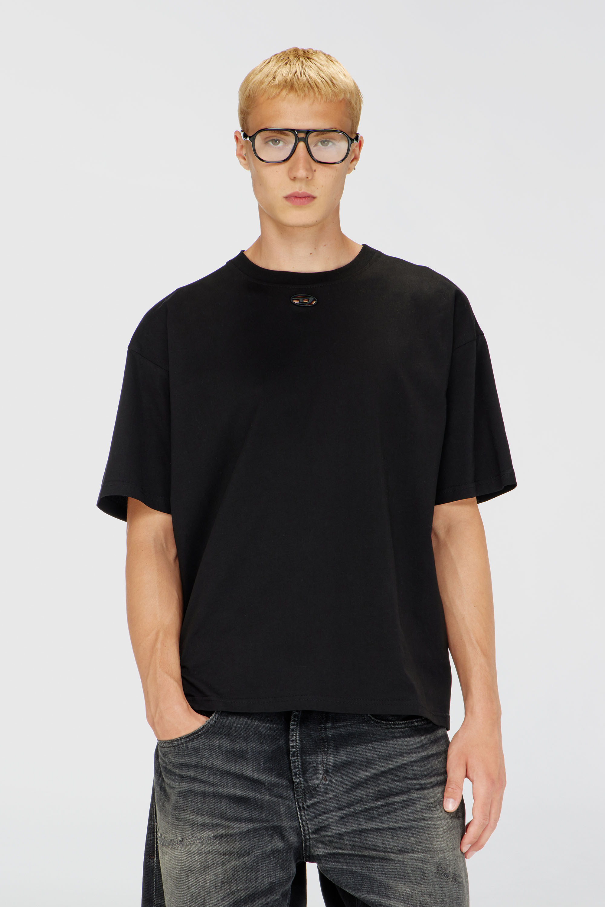 Diesel - T-BOXT-DCO, Man's Relaxed cotton T-shirt with Oval D embroidery in Black - 3