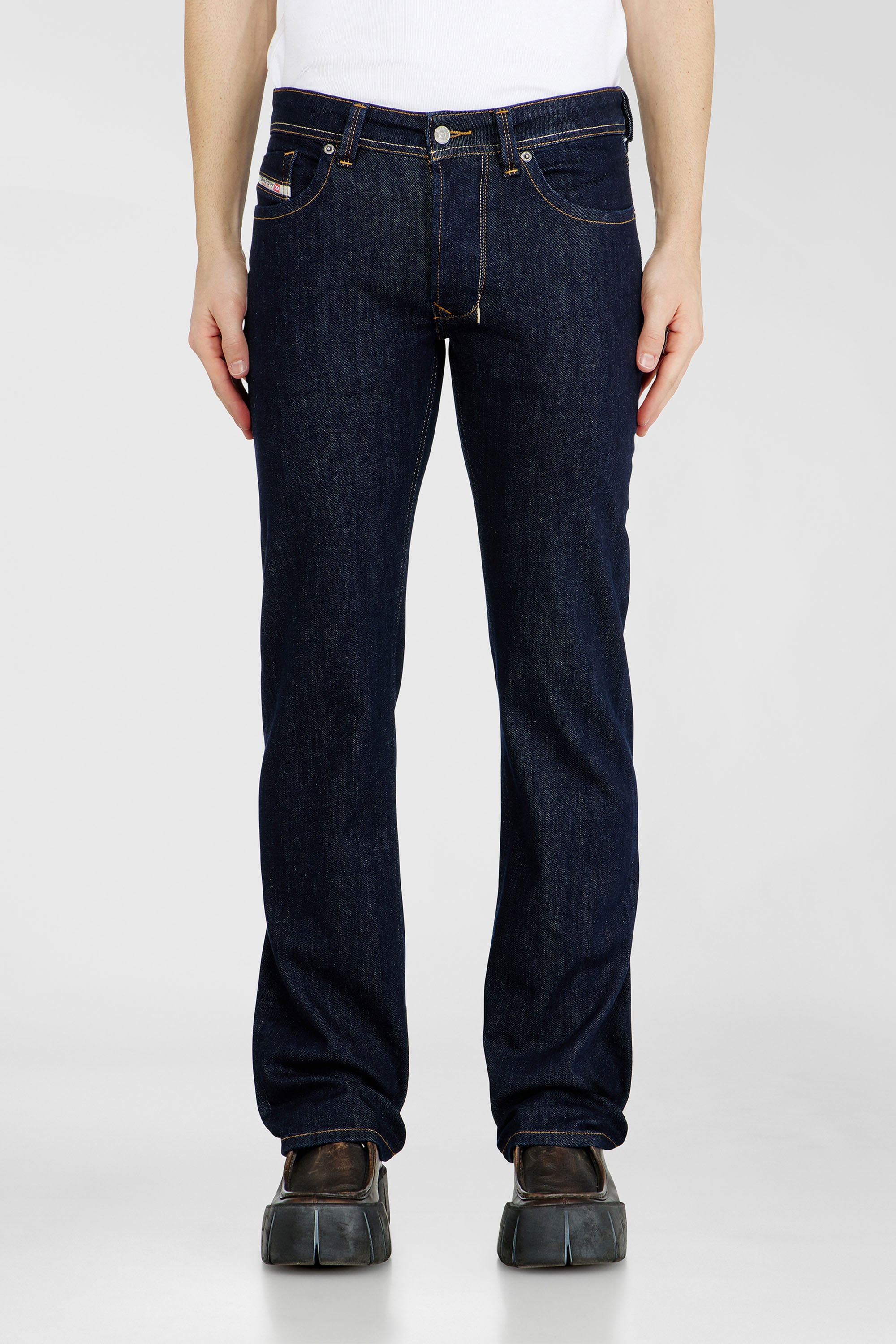 Diesel - Herren Regular Jeans 1985 Larkee 0DBEJ, Dunkelblau - 1
