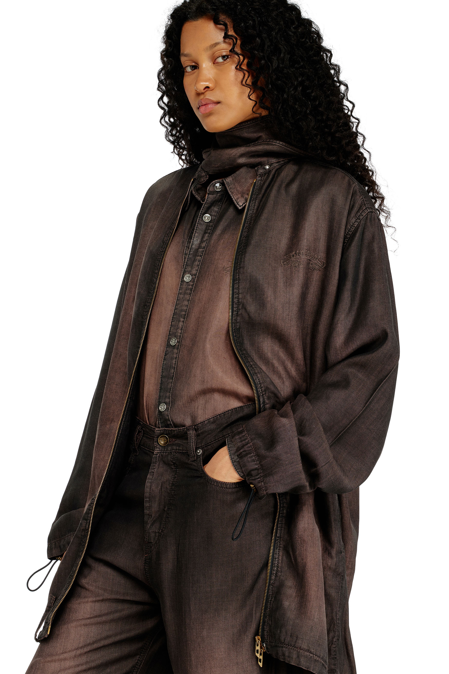 Diesel - DE-TROIT-S, Damen Leichte Jacke aus flie&szlig;endem beschichtetem Denim in Braun - 5