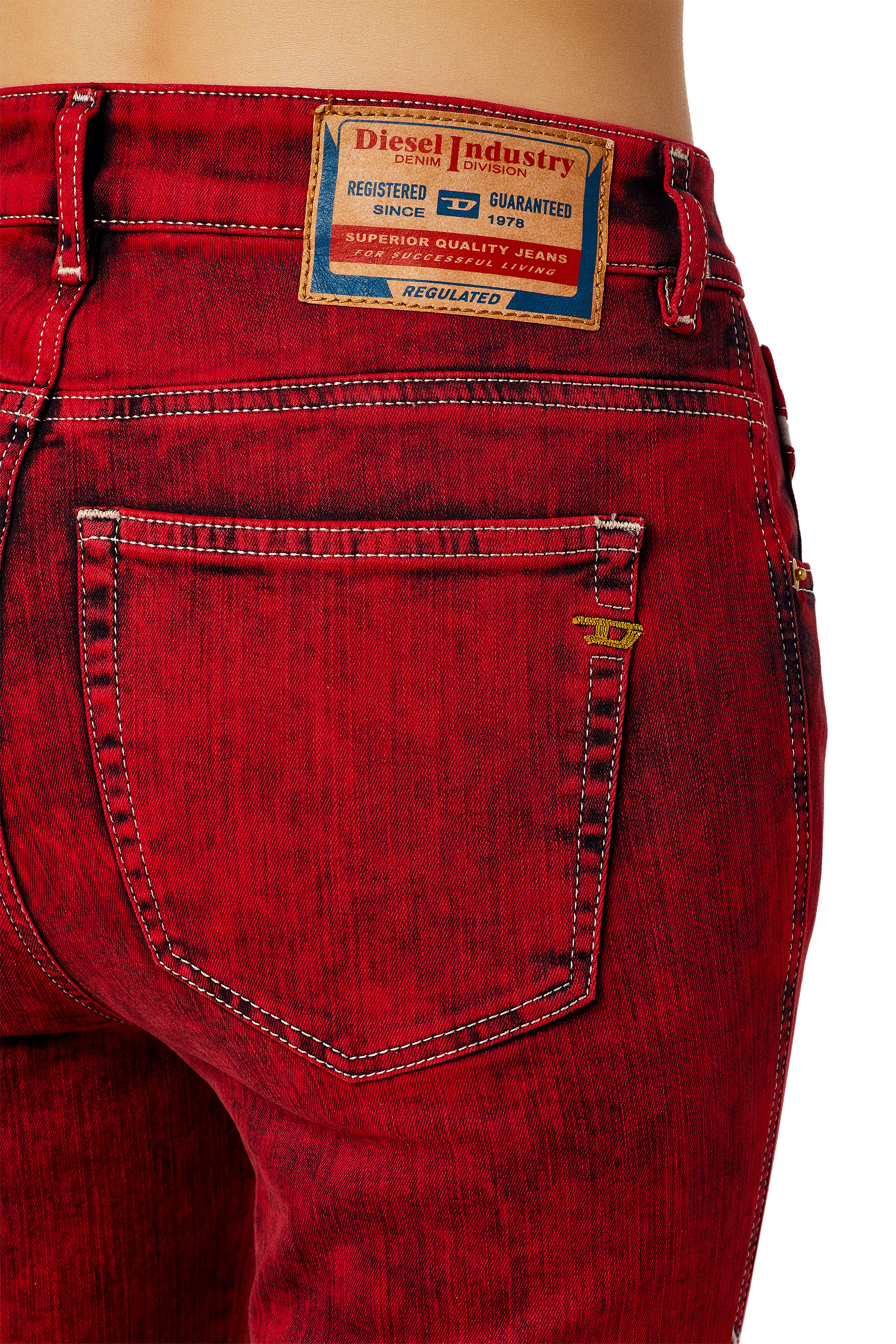 Diesel - SLANDY JoggJeans® 09D36 Super skinny Jeans, Rot - Image 4