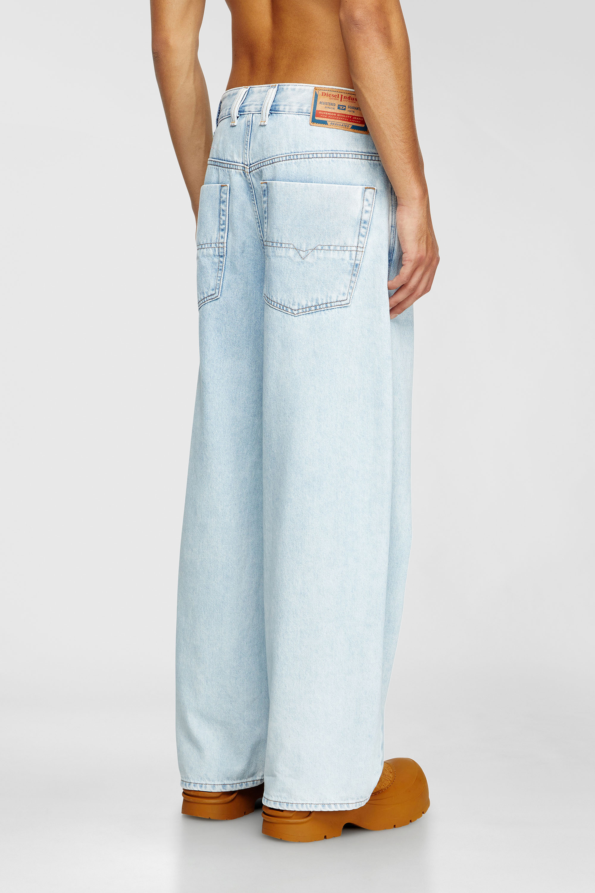 Diesel - Unisex Relaxed Jeans 1997 D-Enim-M 09M74, Hellblau - 3