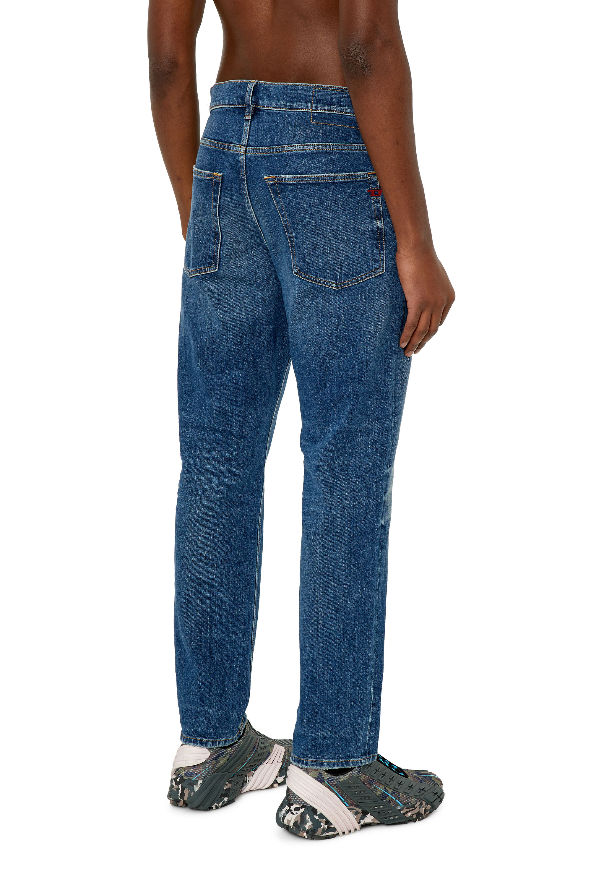 Diesel - Tapered Jeans 2005 D-Fining 007L1, Mittelblau - Image 2