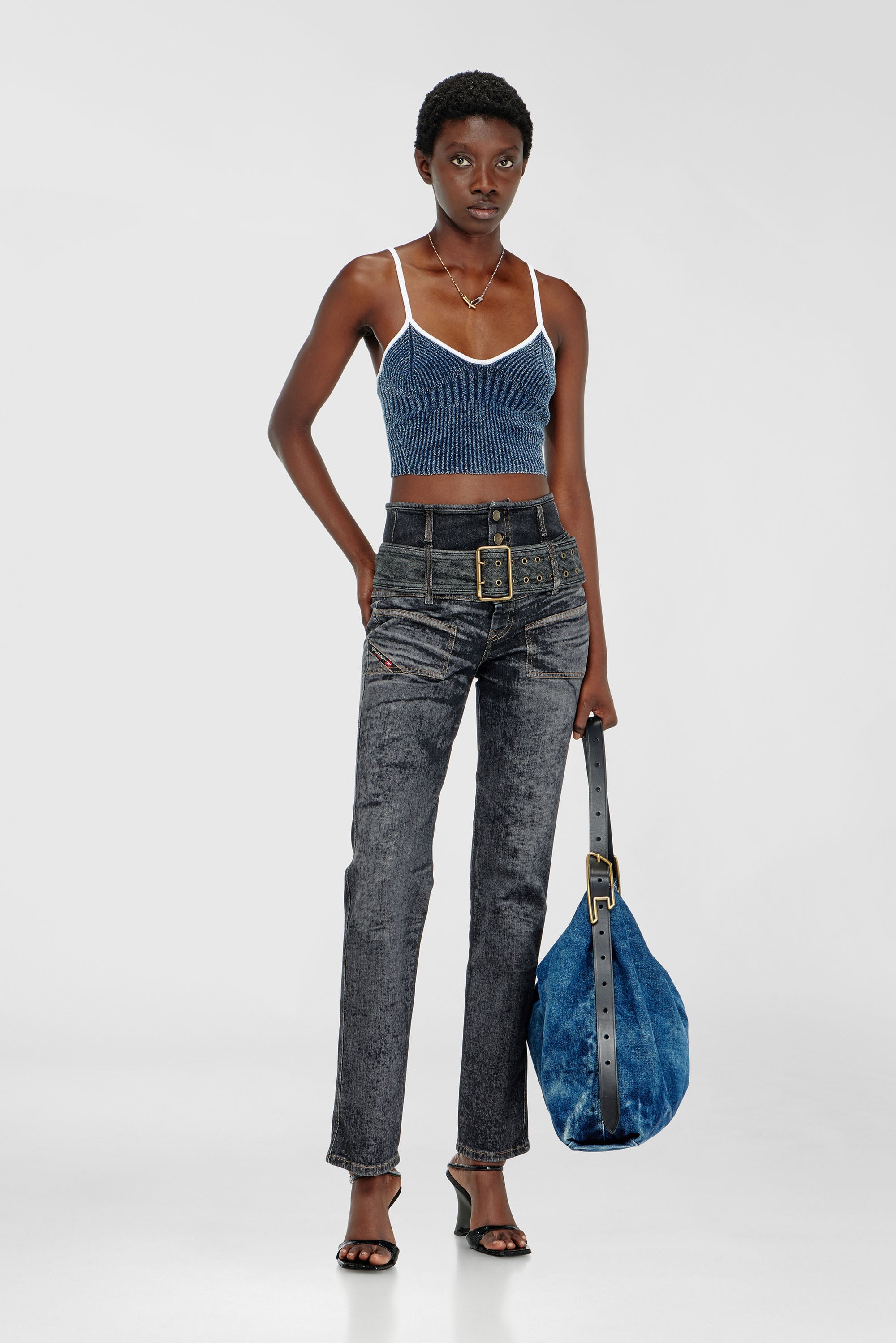 Crop-Top aus indigo boucl&eacute; Rippstrick