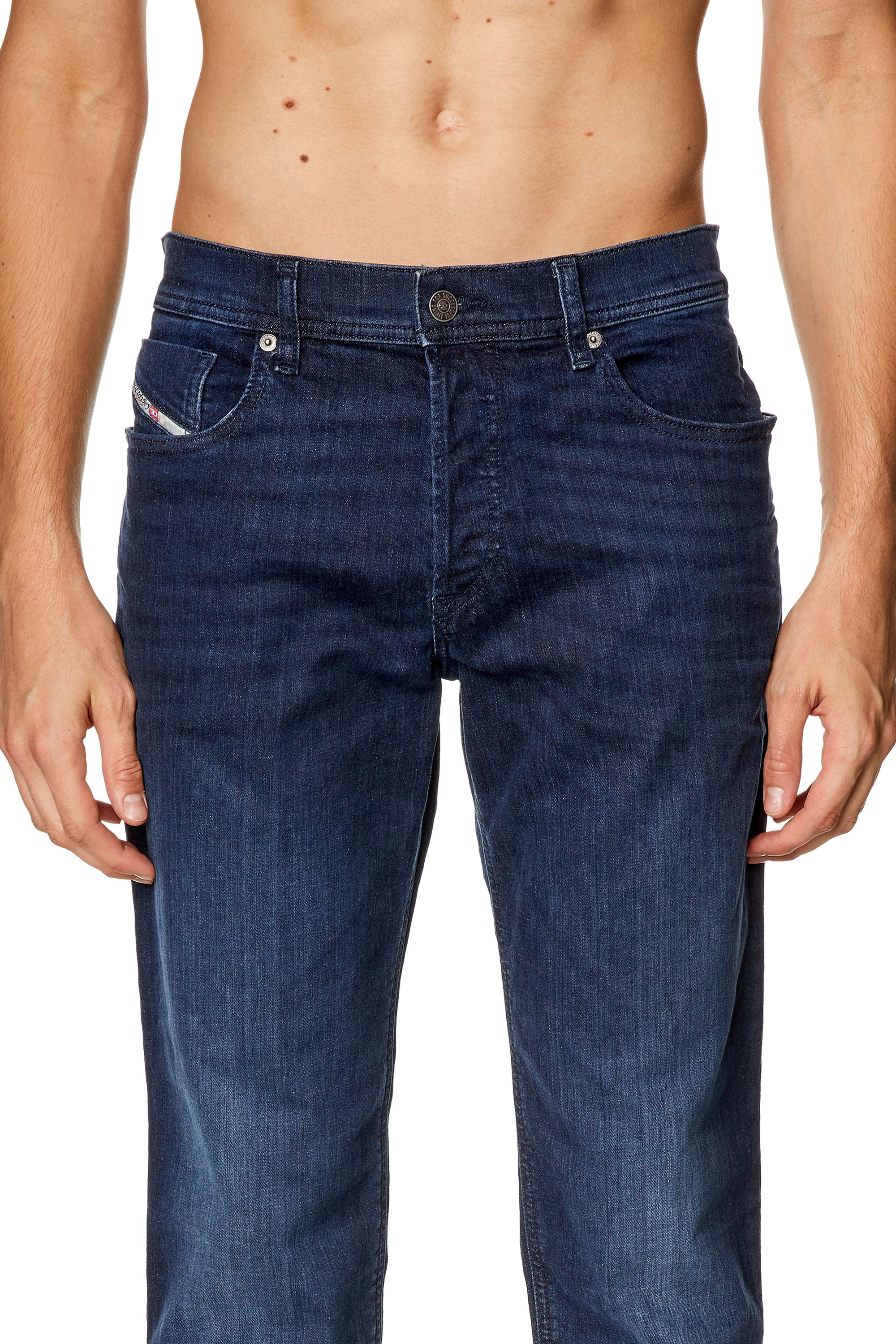Diesel - Tapered Jeans 2023 D-Finitive 0CNAA, Dunkelblau - Image 4