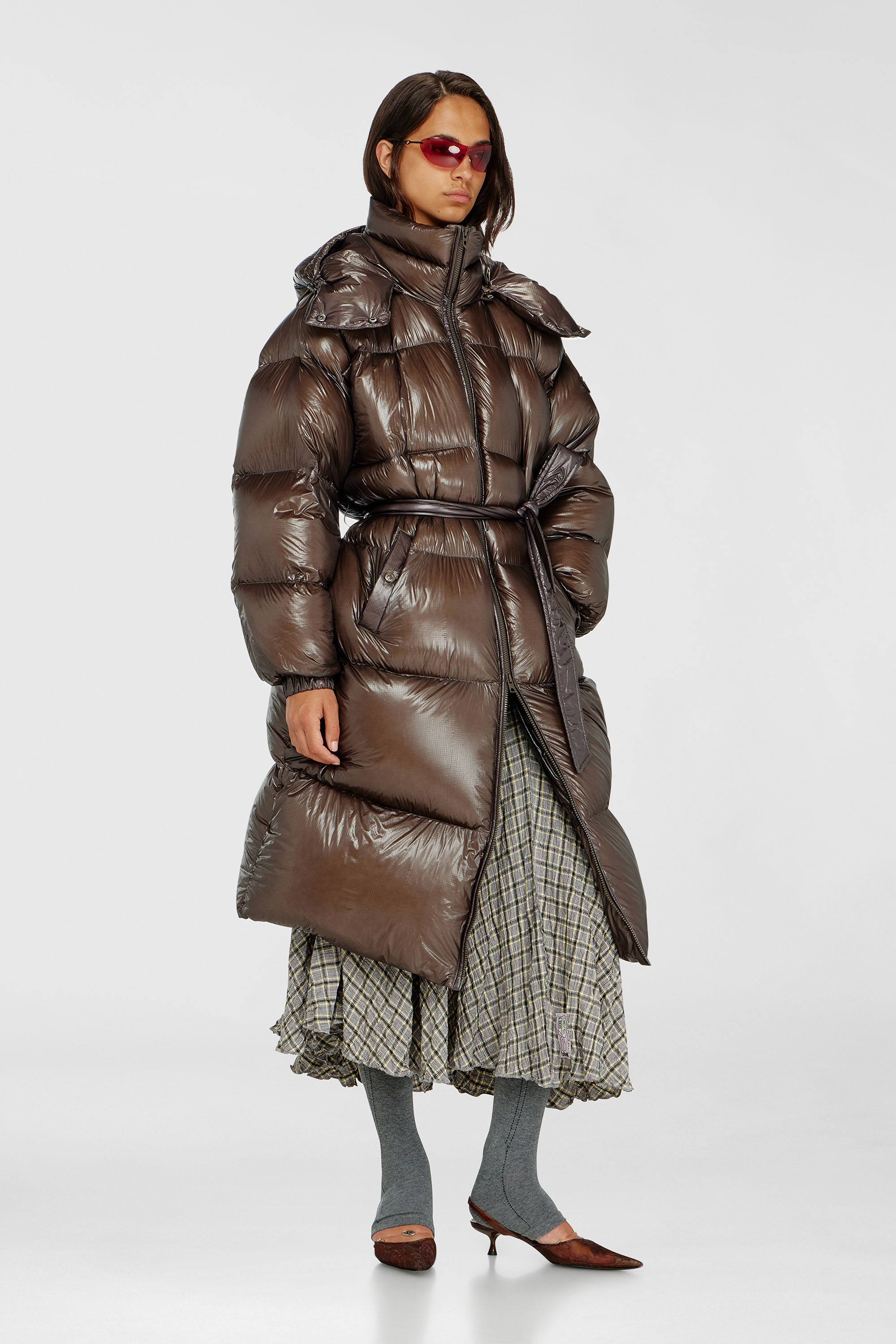 Diesel - W-ISHER, Woman's Down puffer coat in ultra-light ripstop in Brown - 1