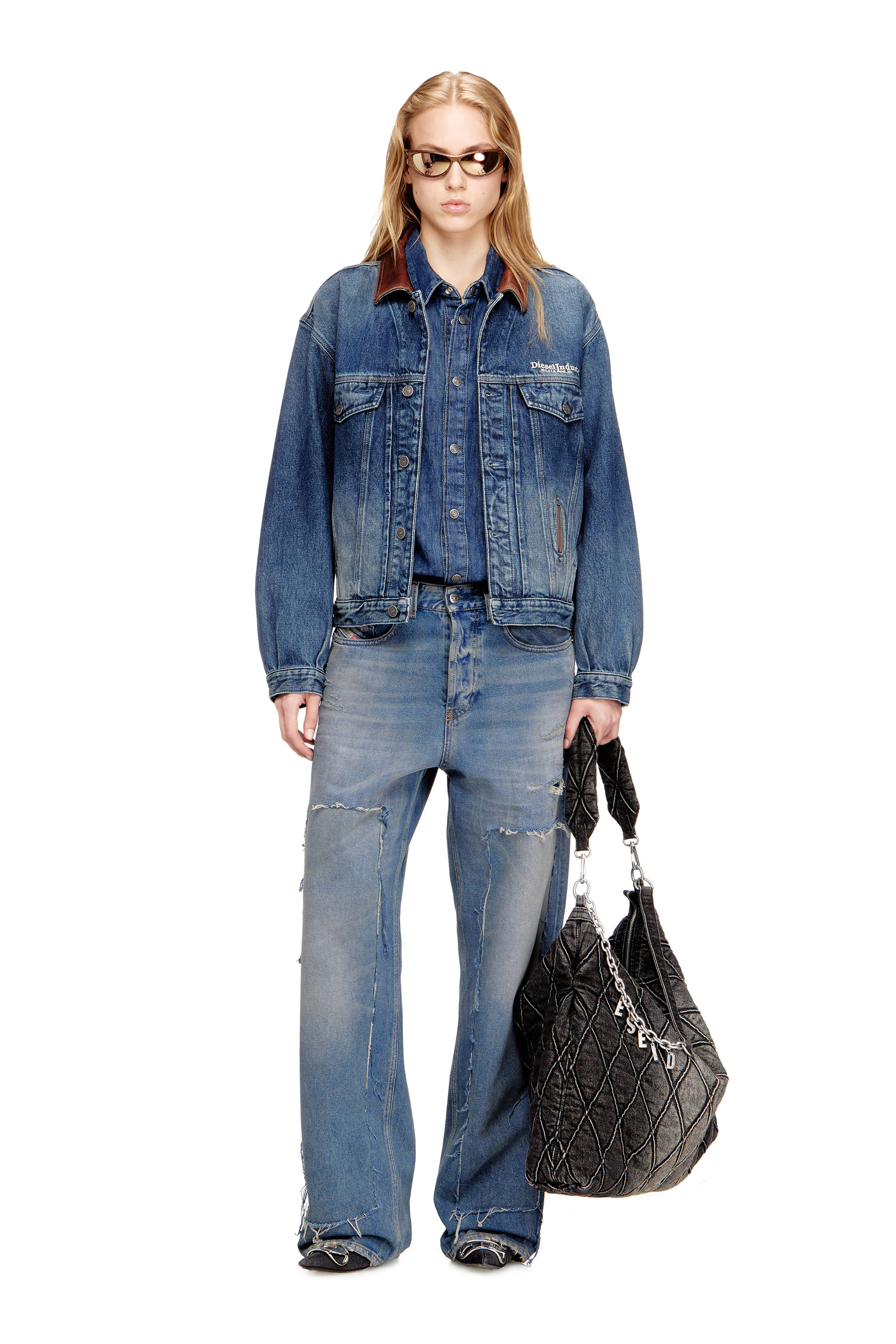 Diesel - D-DENVER-S1, Unisex Jeans-Truckerjacke mit kontrastierenden Lederbes&auml;tzen in Blau - 4