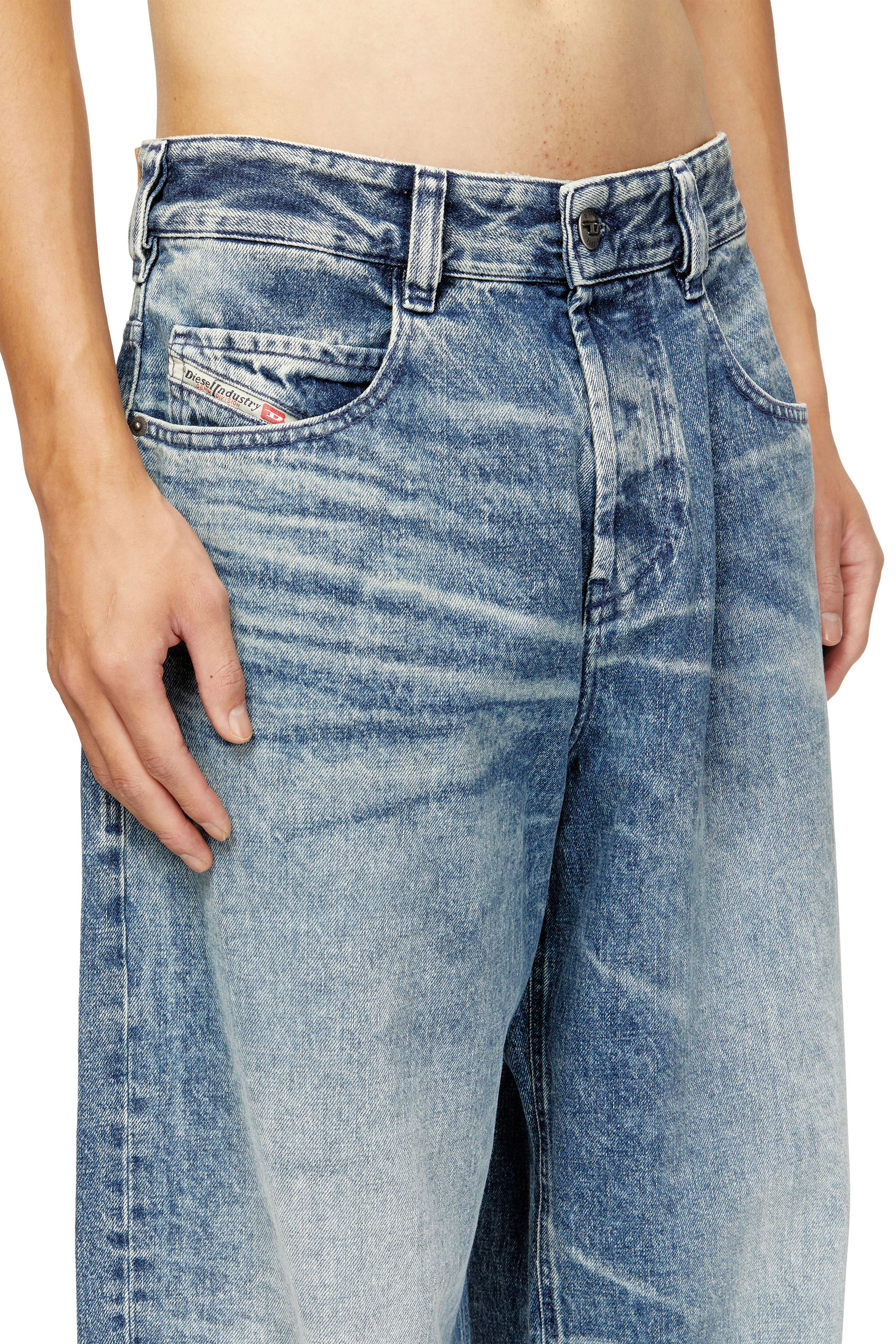 Diesel - Unisex Relaxed Jeans 1997 D-Enim 007DA, Hellblau - 4