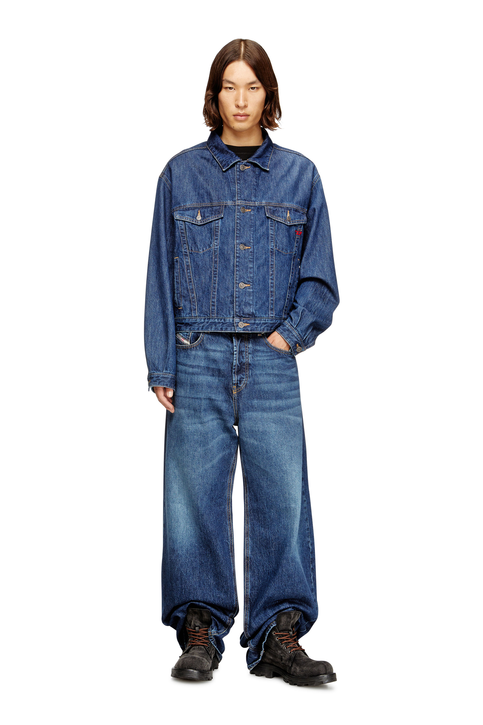 Diesel - D-RANGER, Unisex Truckerjacke aus DNA-Denim in Mittelblau - 1