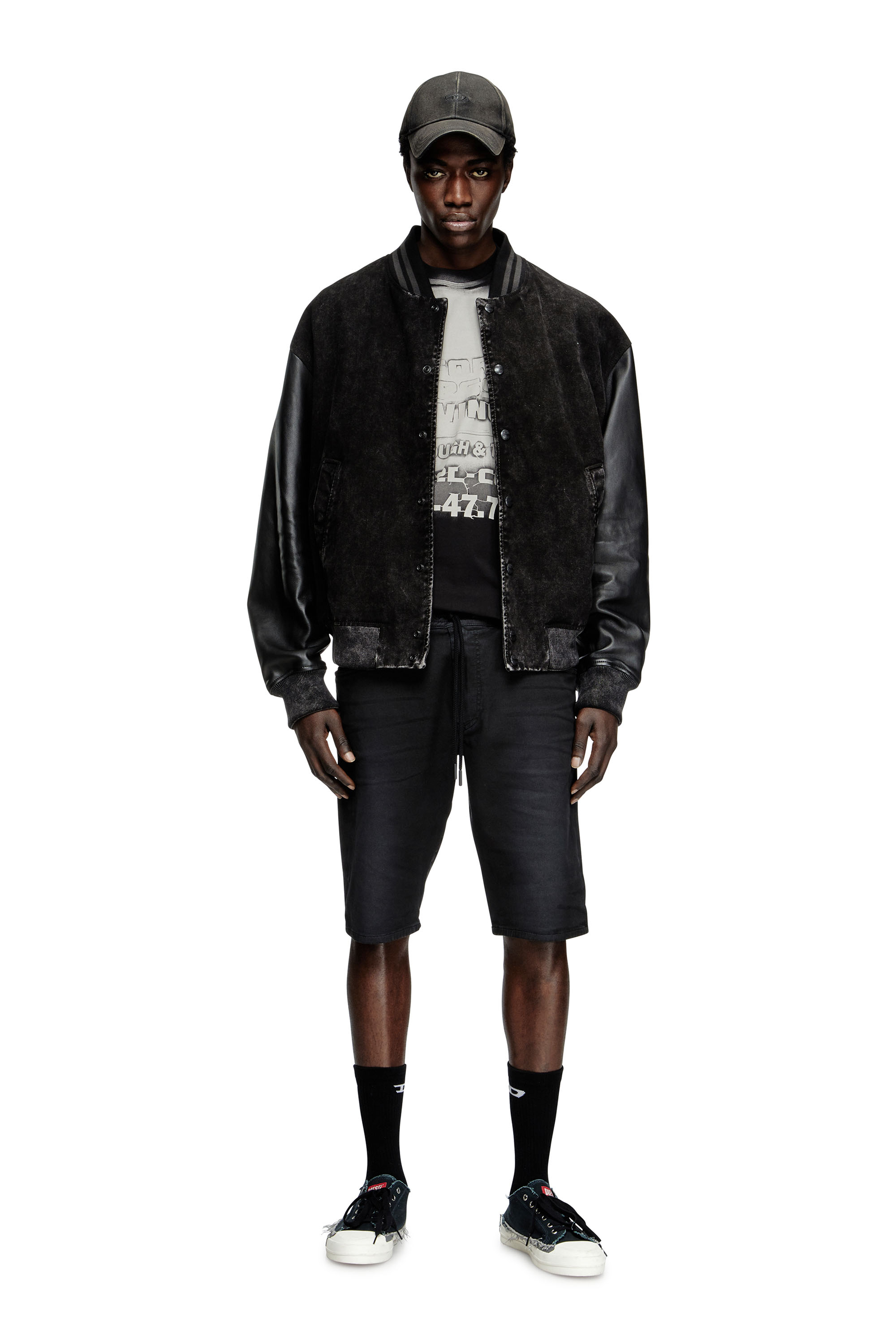 Diesel - 2033 D-KROOLEY-SHORT JOGG, Man's Chino shorts in JoggJeans in Black - 1