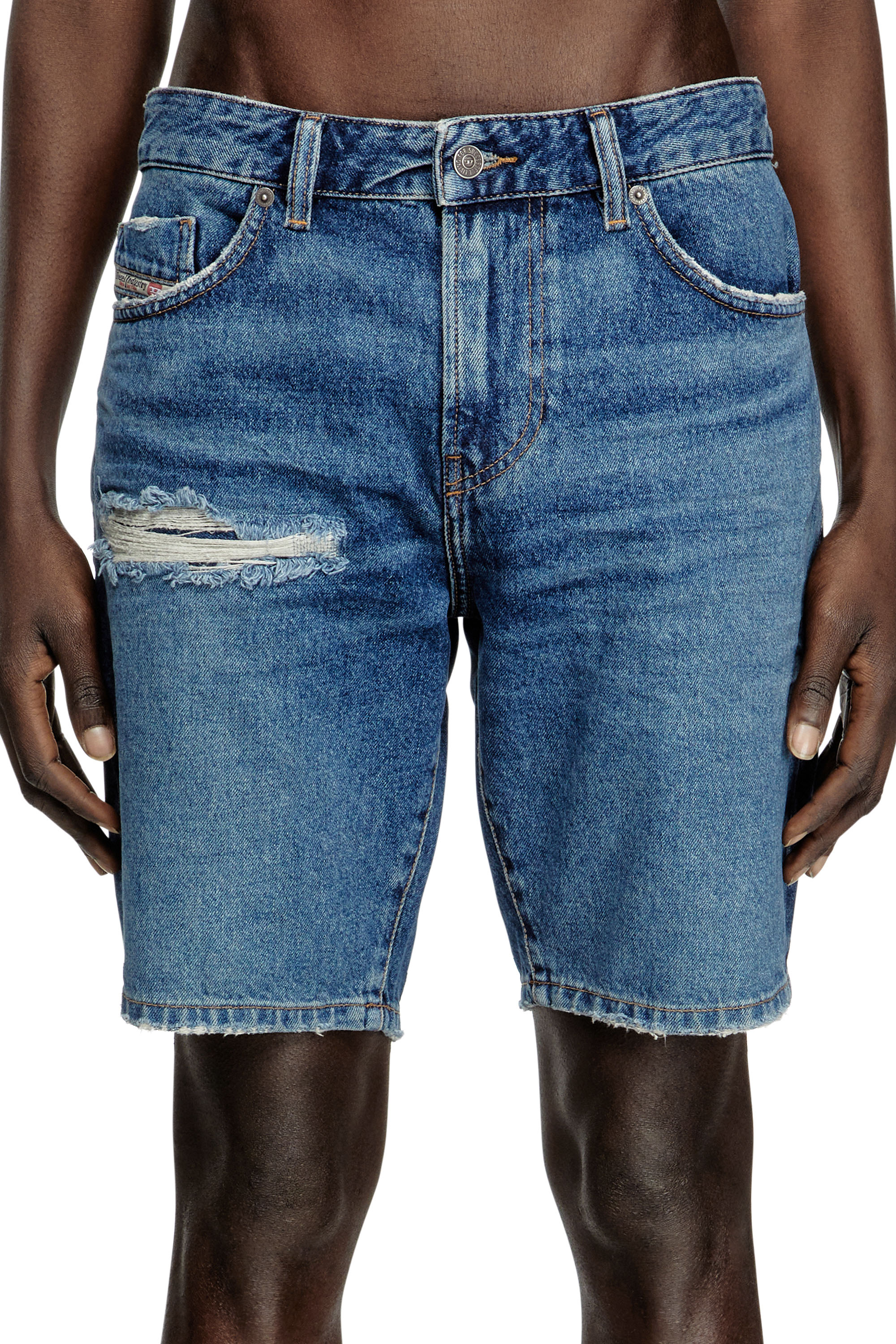 Diesel - D-FIN, Herren Schmal geschnittene Shorts aus Denim in Mittelblau - 5