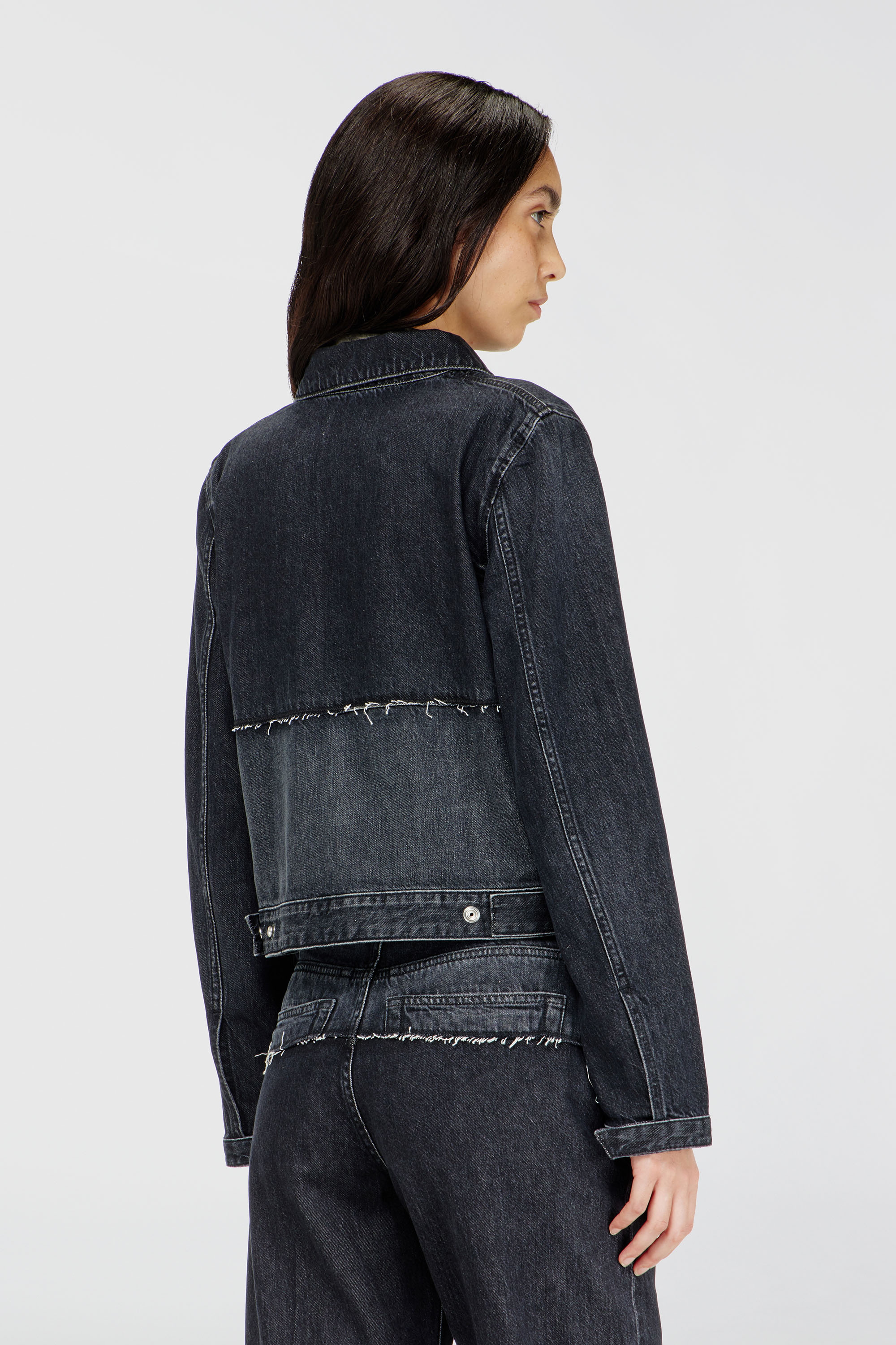 Diesel - DE-KATO-SE, Damen Jacket in sectioned denim in Schwarz/Dunkelgrau - 4