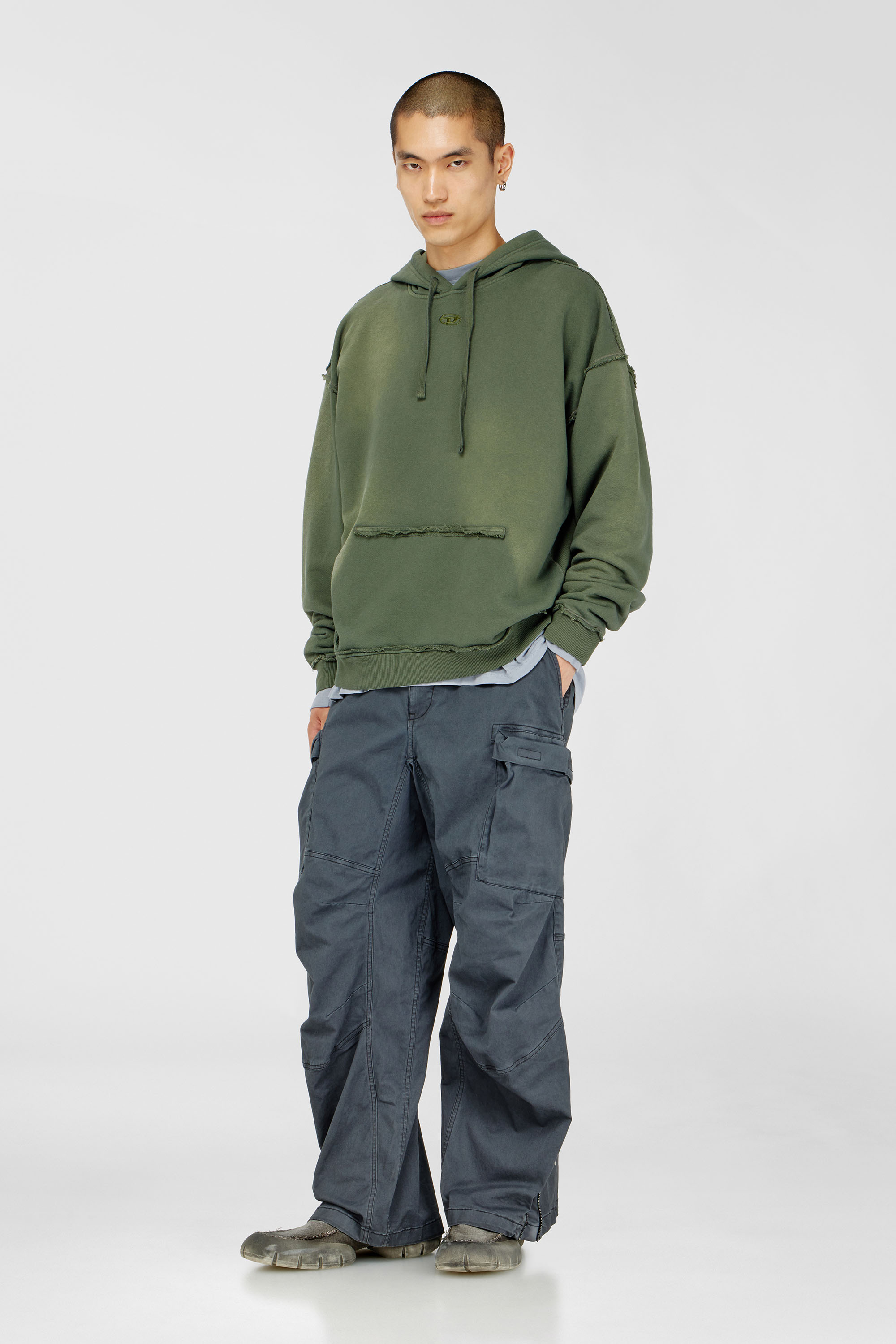 Diesel - S-POCK-HOOD, Herren Verblasster Baumwoll-Hoodie mit ausgefransten Details in Armeegr&uuml;n - 1