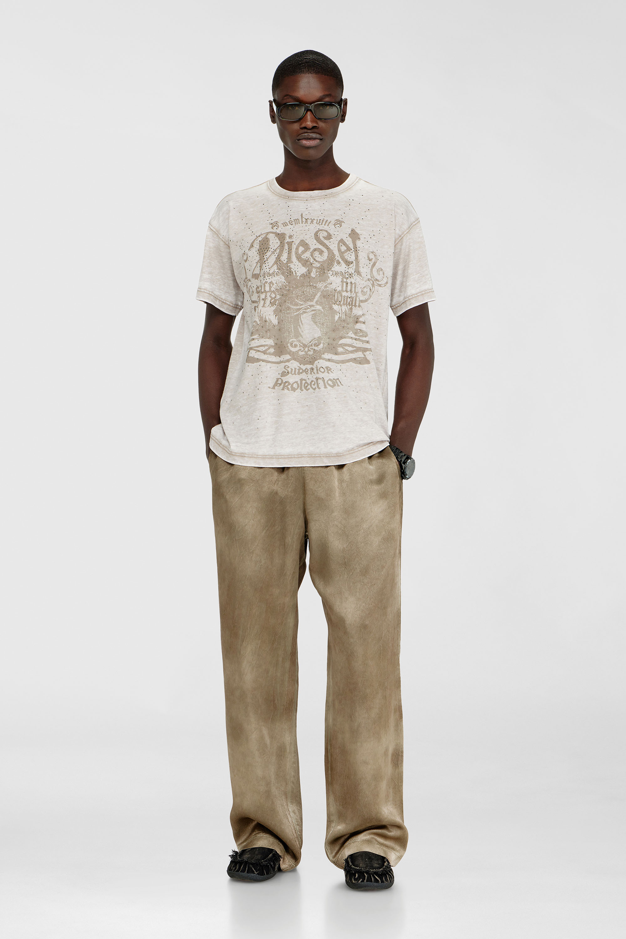 Diesel - T-NORM-AA8, Herren Jersey-T-Shirt mit burnout wash und Nieten in Beige - 2