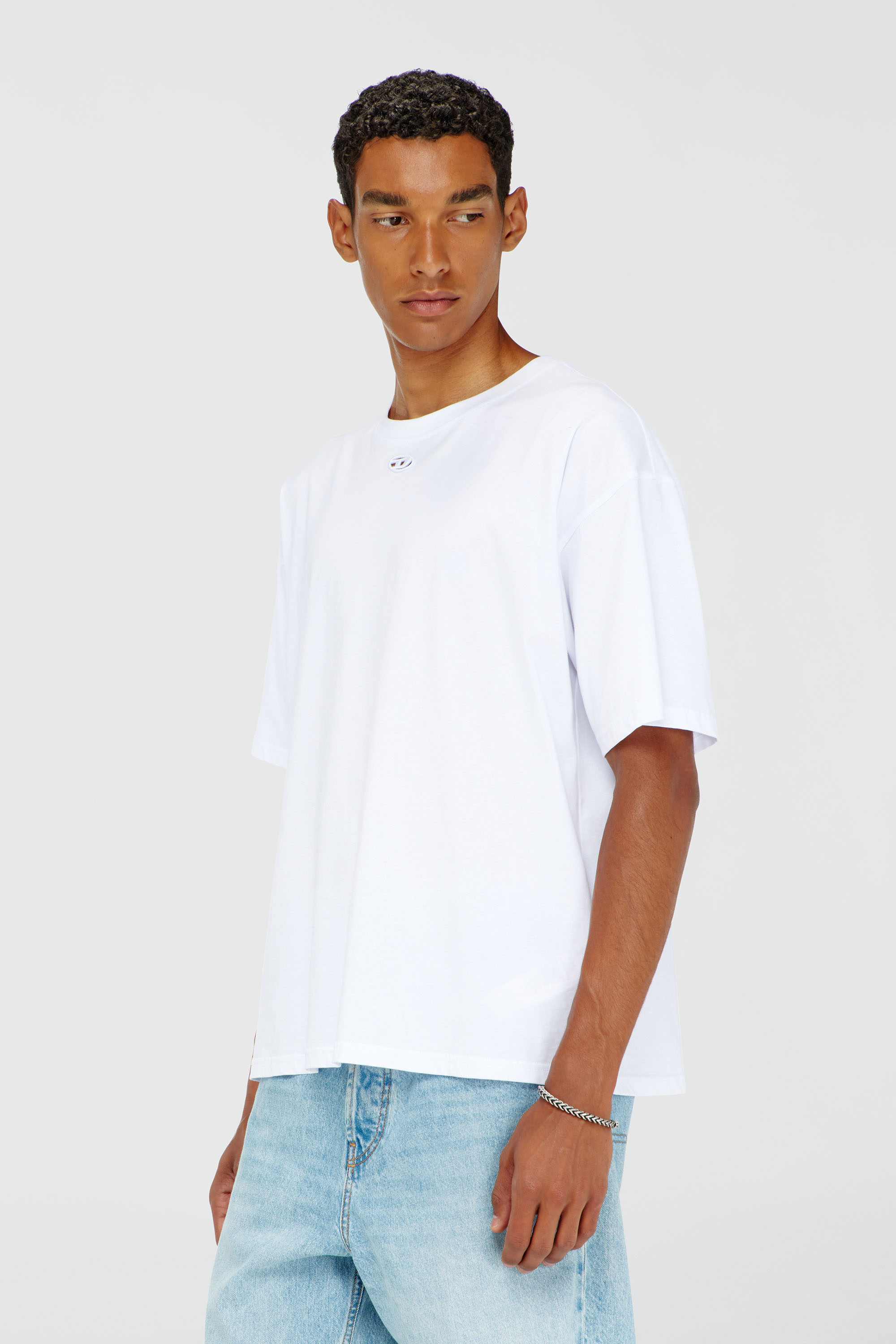 Diesel - T-BOXT-DCO, Herren Locker geschnittenes Baumwoll-T-Shirt mit Oval D Stickerei in Wei&szlig; - 2