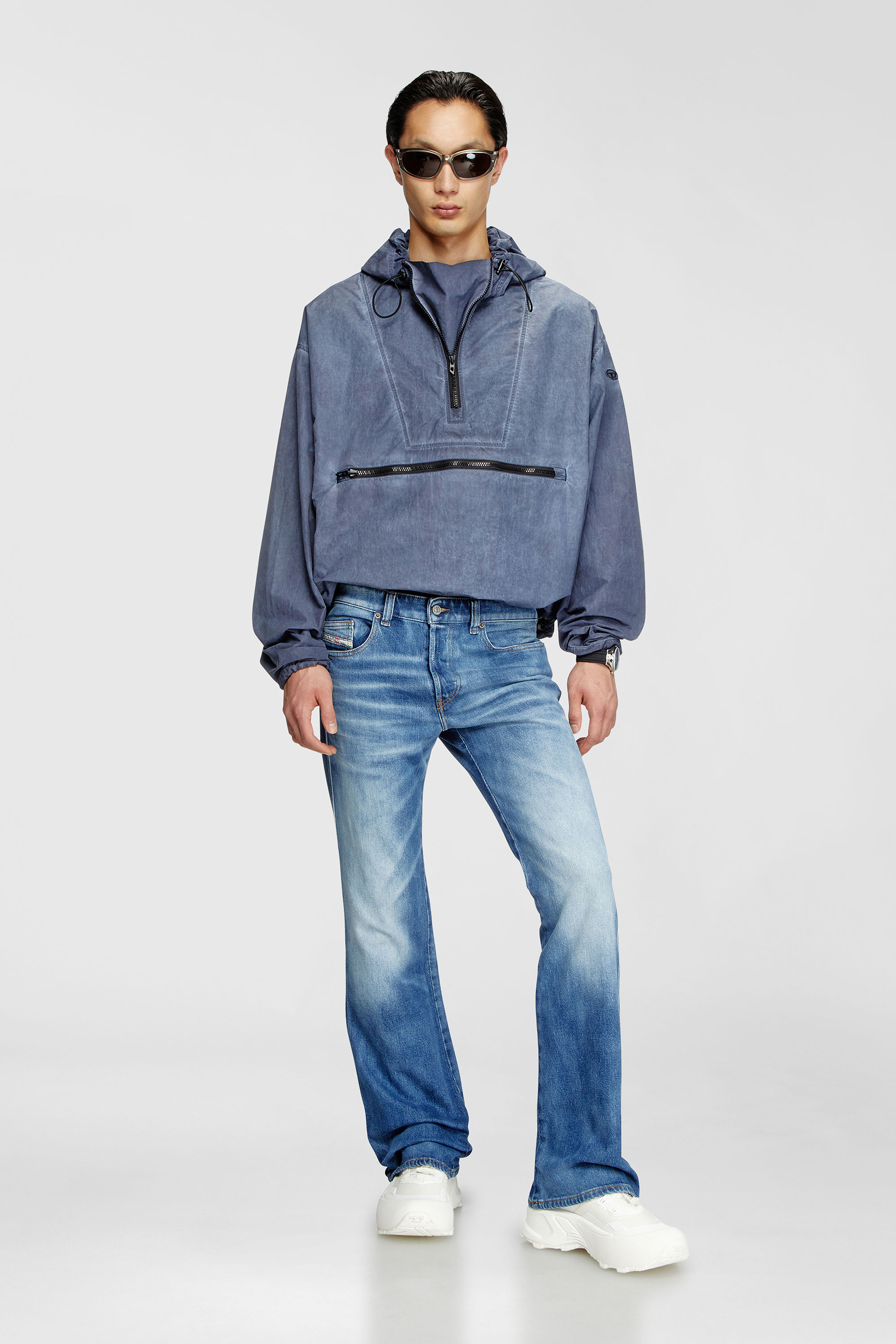 Diesel - Herren Bootcut Jeans 1998 D-Buck 09L19, Mittelblau - 2