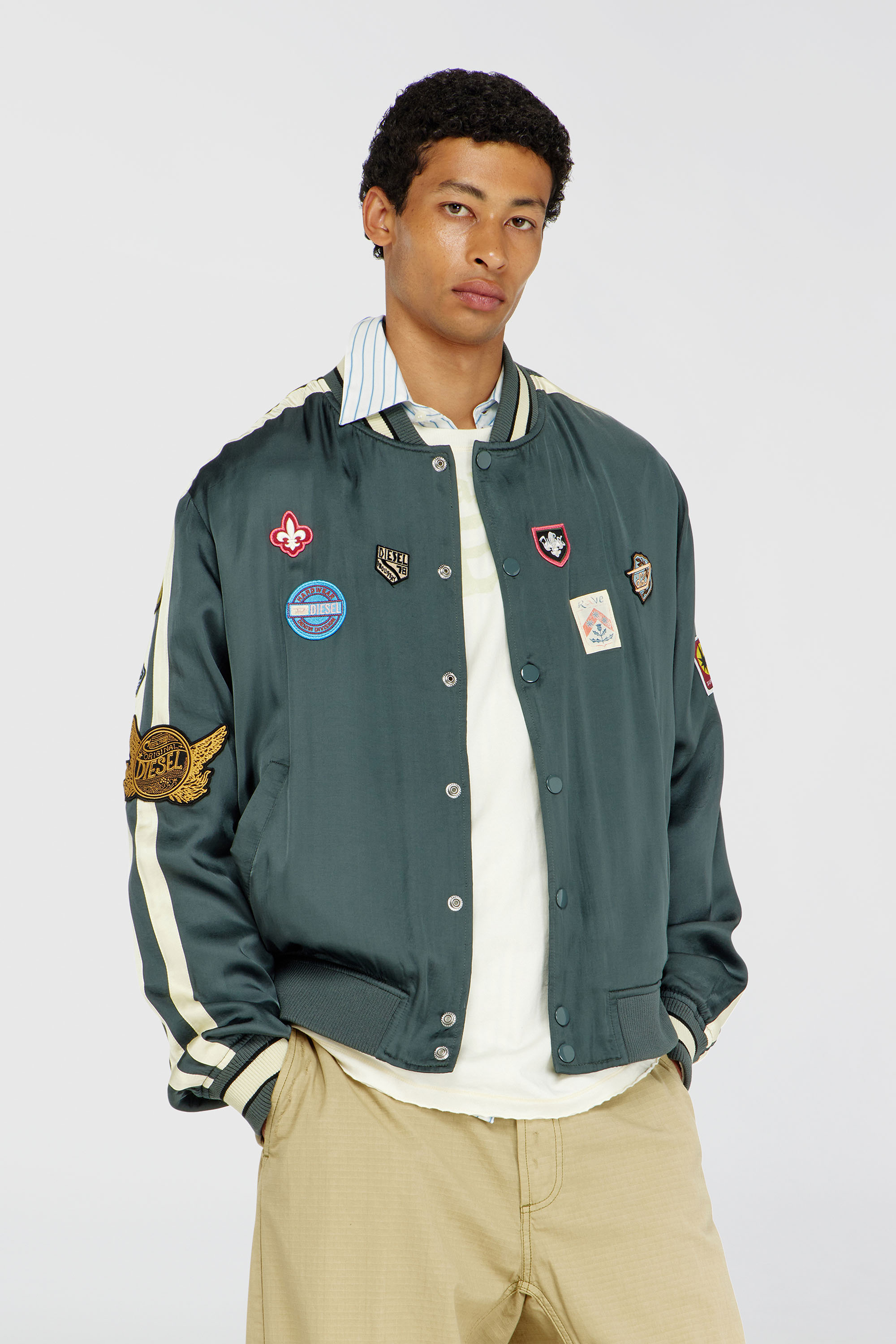 Diesel - J-ANNU, Herren Satin-bomberjacke mit patches in Dunkelgr&uuml;n - 3
