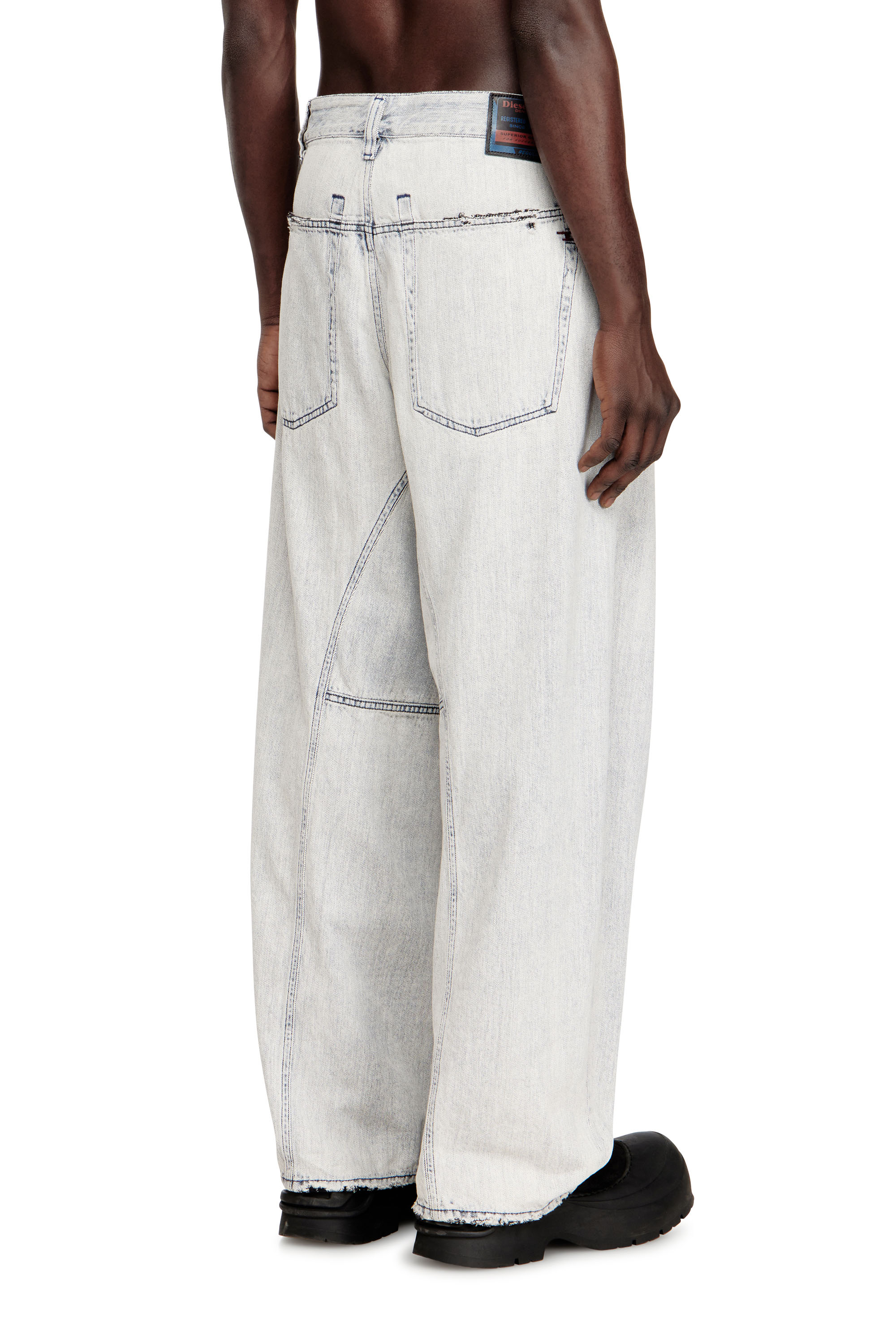 Diesel - Unisex's Relaxed Jeans 1997 D-Enim-M 068UR, Light Blue - 4