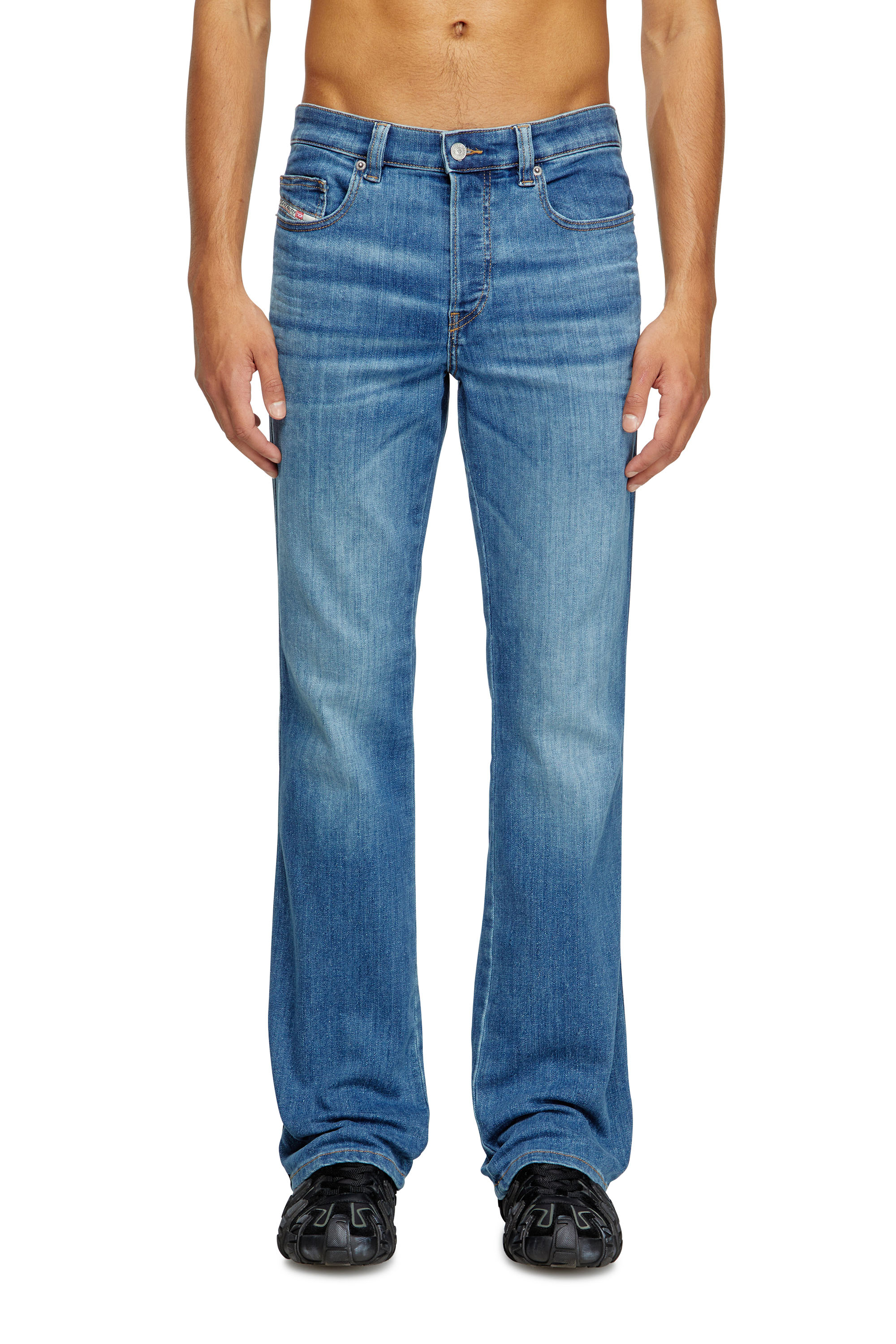 Diesel - Herren Bootcut Jeans 1998 D-Buck 0GRDP, Mittelblau - 2