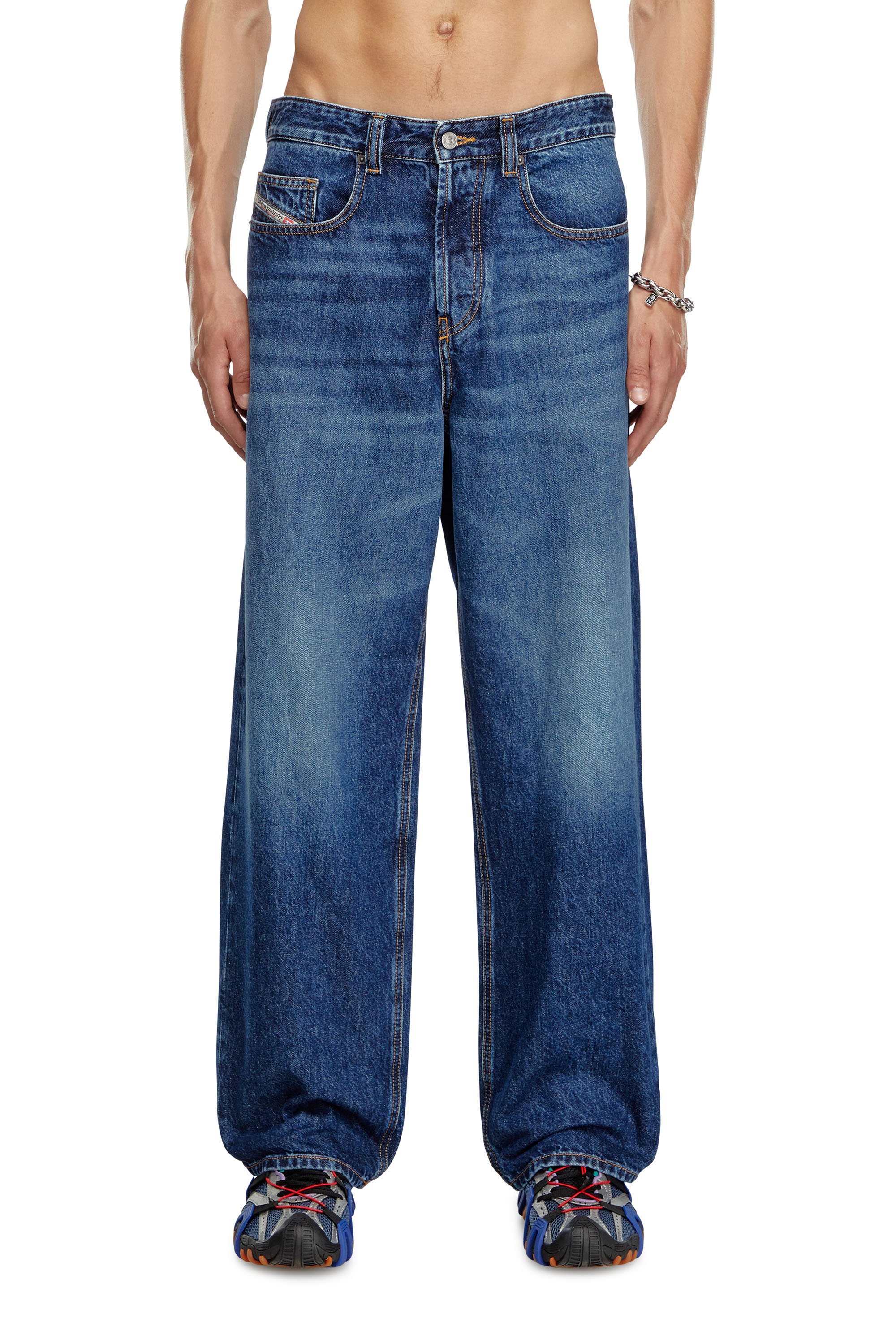 Diesel - Herren Straight Jeans 2001 D-Macro 09I27, Mittelblau - Image 1