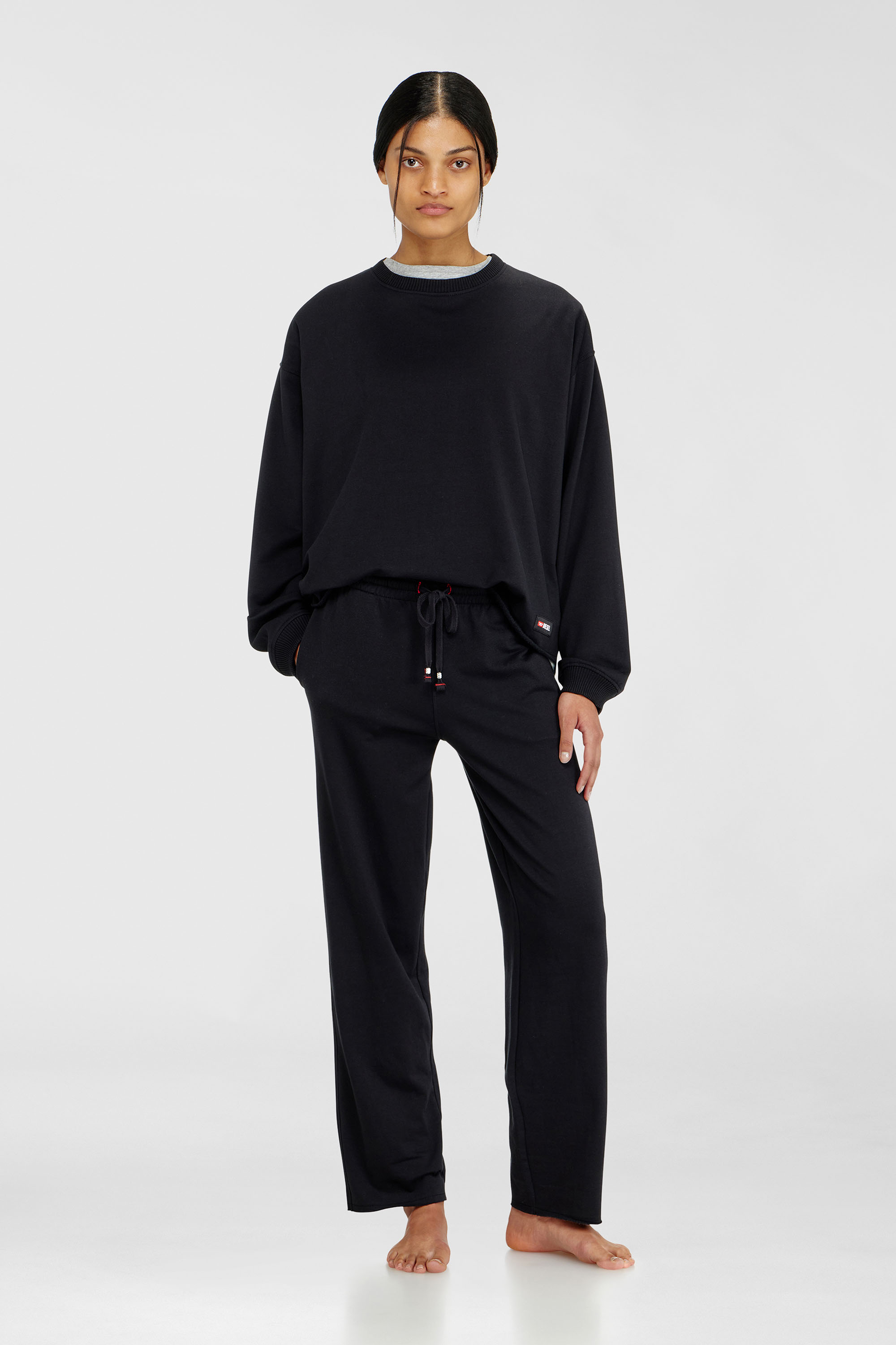 Diesel - INDRA-D-CORE, Damen Aufgeraute Sweathose mit offenen S&auml;umen in Schwarz - 1