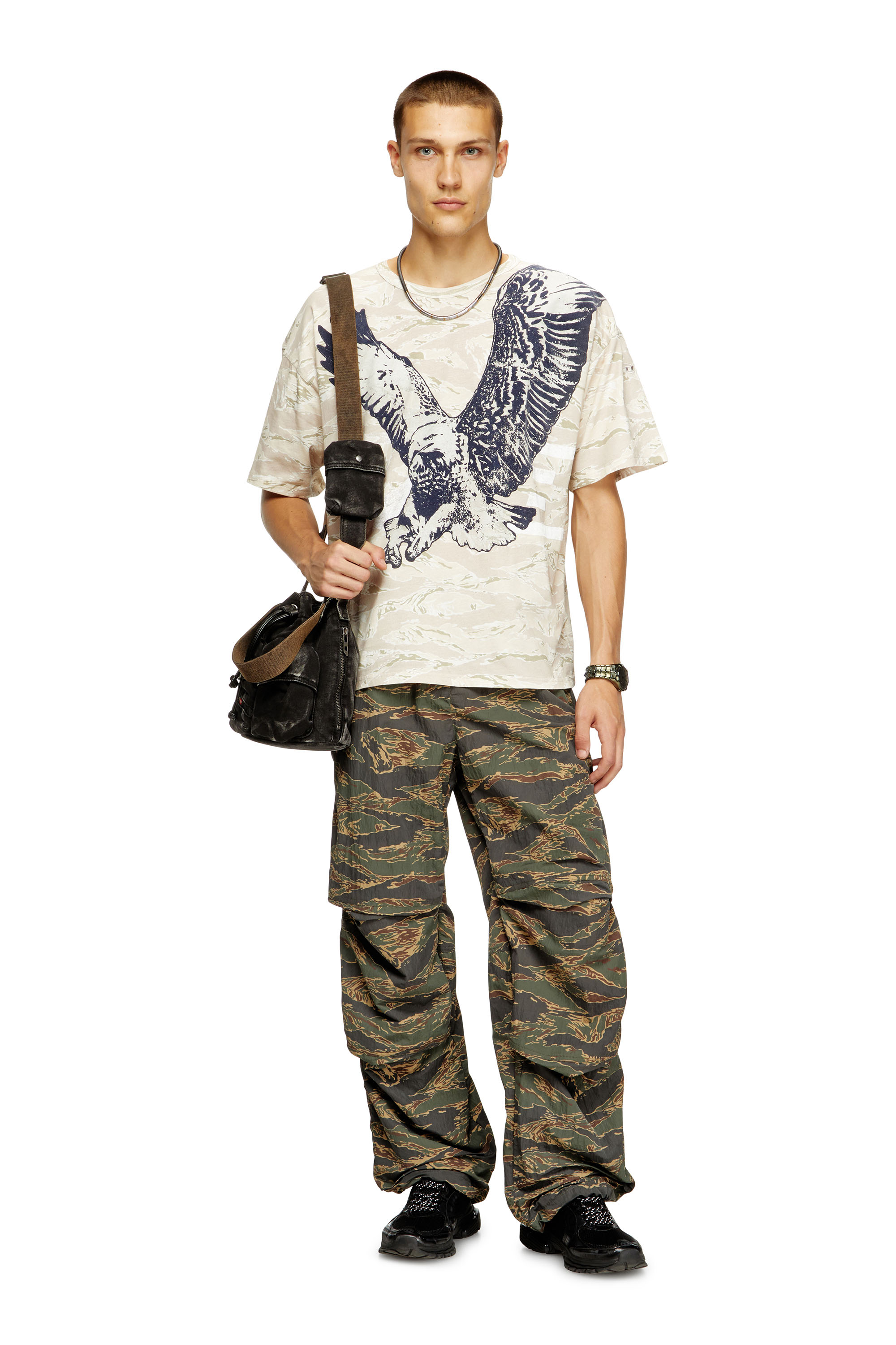 Diesel - T-BOXT-T14, Herren Camo-T-Shirt mit Eagle-Print in Beige - 2