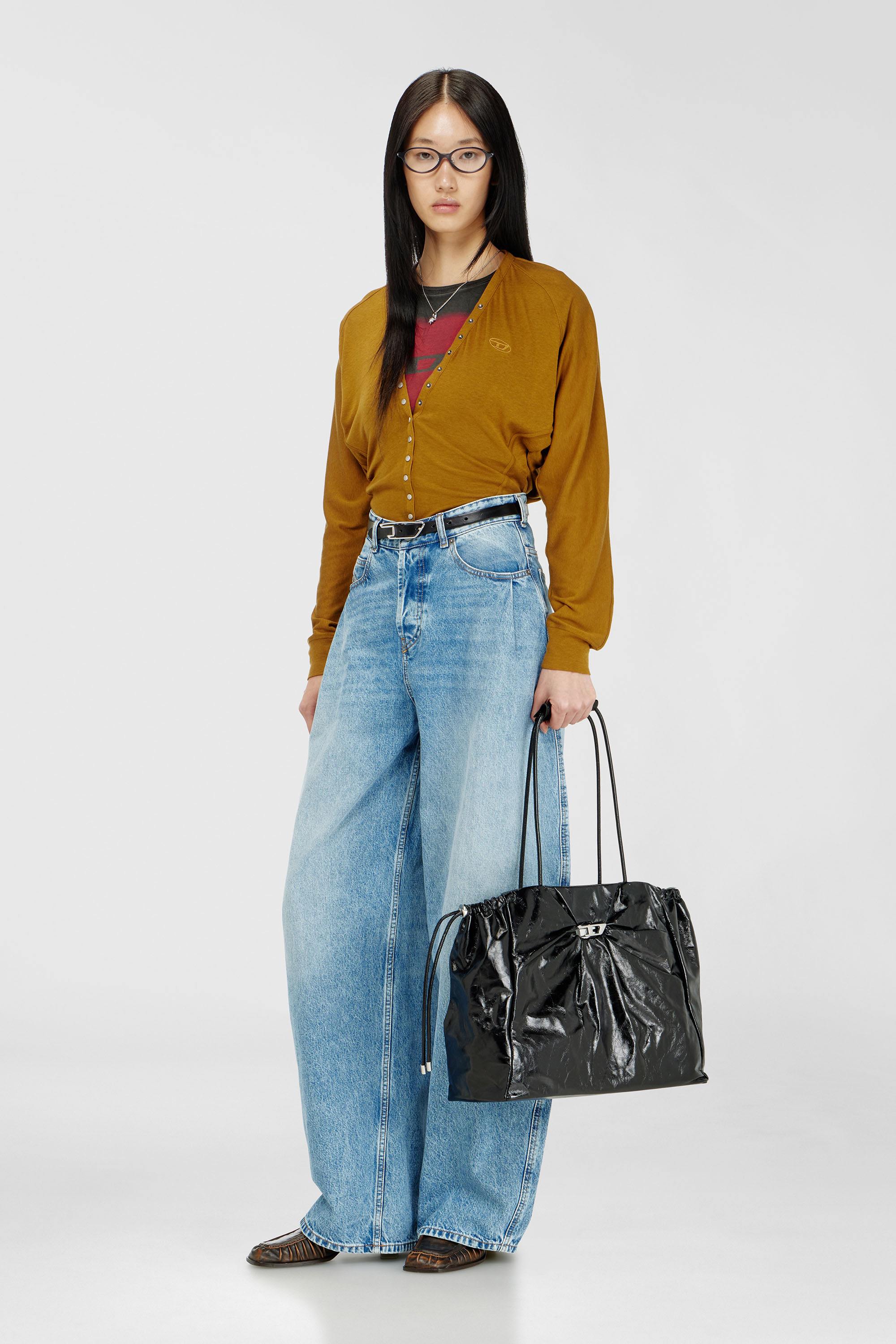 Scrunch-D - Tote bag in shiny wrinkled leather