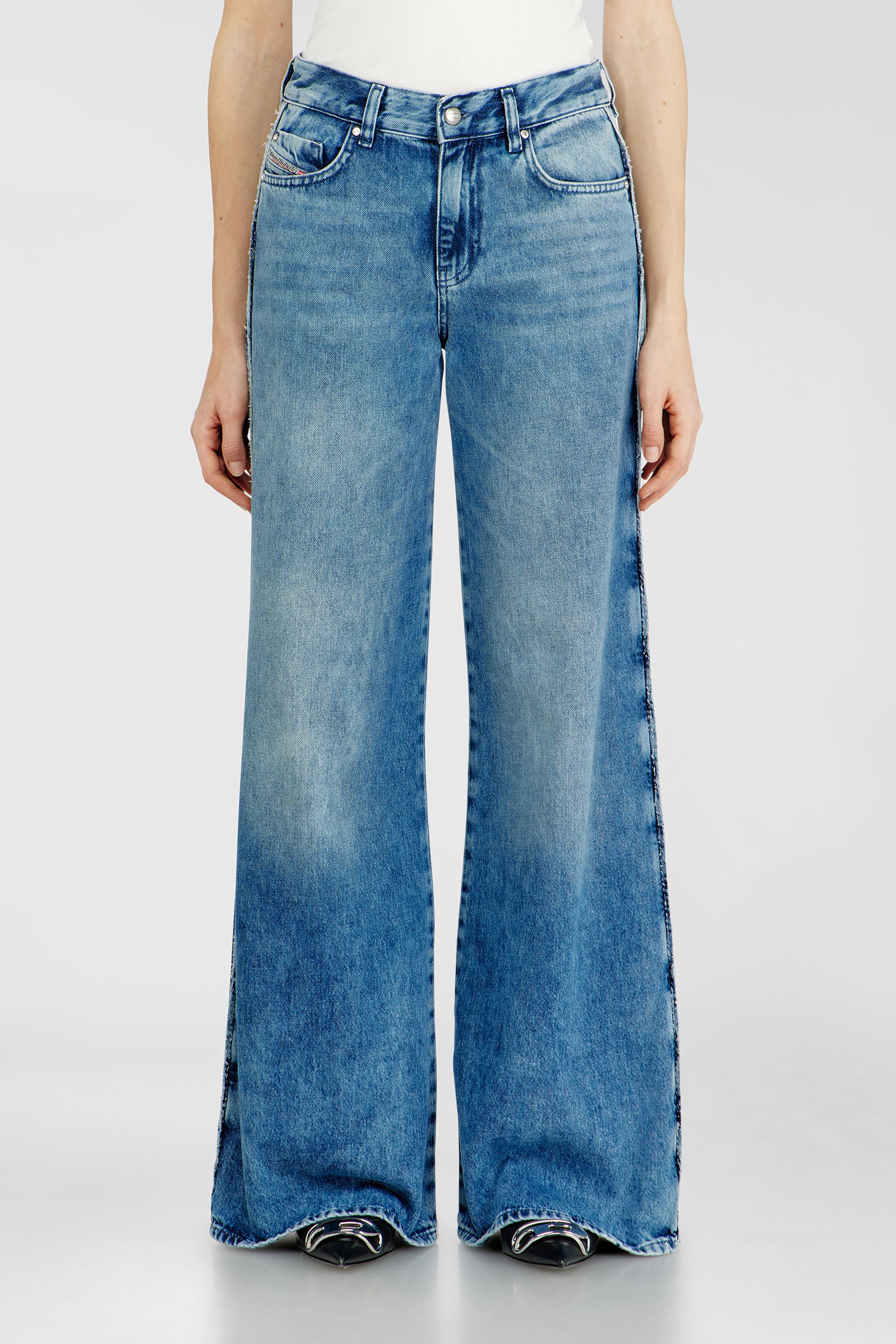 Diesel - Damen Flare Jeans 1978 D-Akemi 0ADCJ, Mittelblau - 1